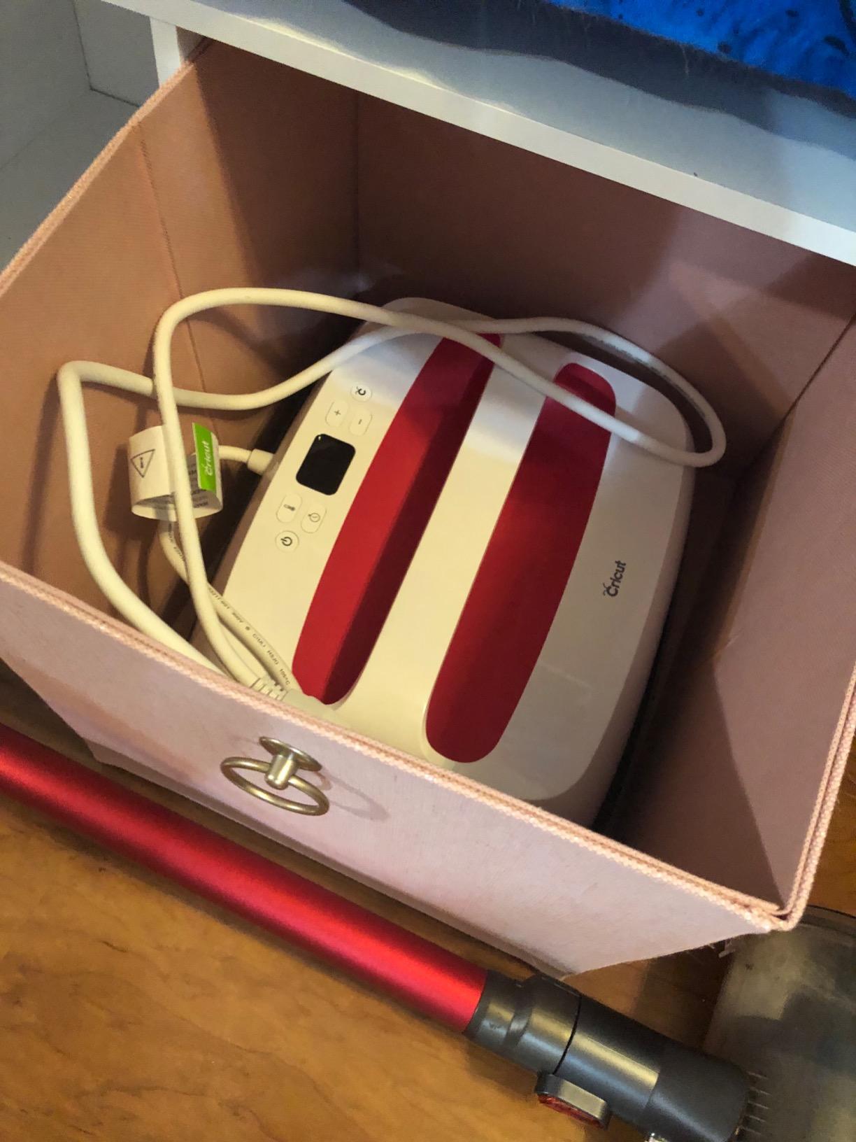 Cricut EasyPress 2 (SE) - 12 in x 10 in Heat Press - Heat Transfer Machine for T-Shirts, Sweatshirts, Blankets, Pillows, & More - Easy to Use - Raspberry customer photo 2