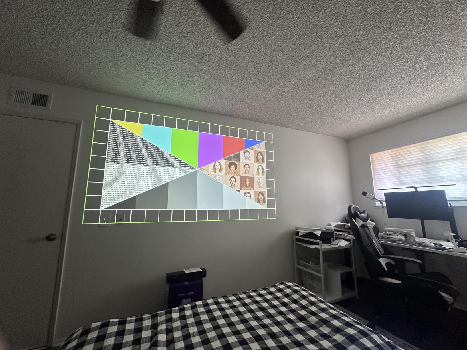 Alvar Smart Projector 2026 Upgraded, 2500 ANSI, 4K Supported, Built in Netflix App, Dolby Audio & 50W Speakers, Auto Focus, WiFi 6, Bluetooth 5.3, Home Theater & Outdoor Movie Projector, Black customer photo 1