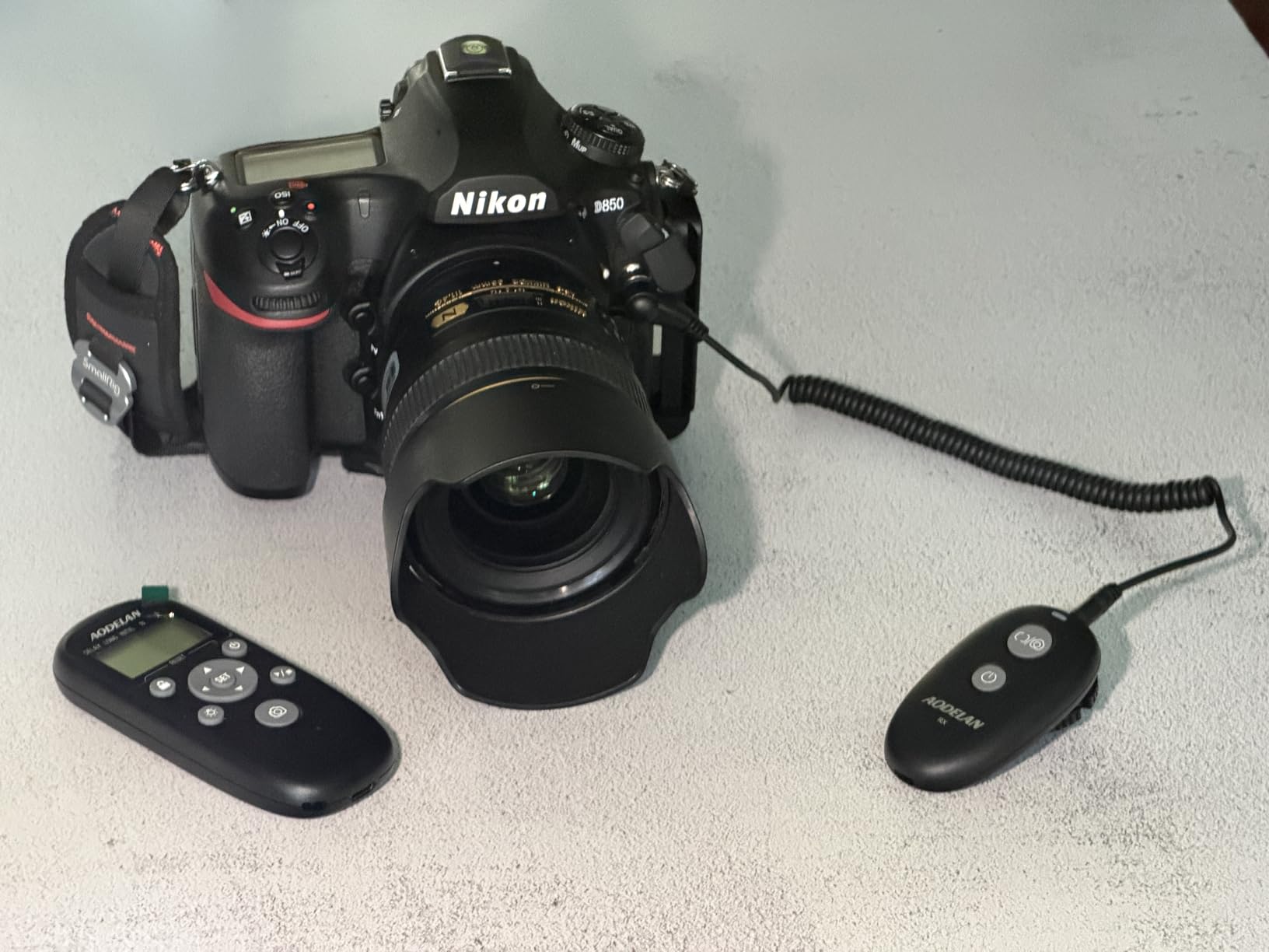 Aodelan Rechargeable Remote Shutter Release with Interval Timer for Canon Rebel T7, T6, T3i, R5 Mark II, R6 II, R8, R10, RP, SL2, SL3, 6D II customer photo 2
