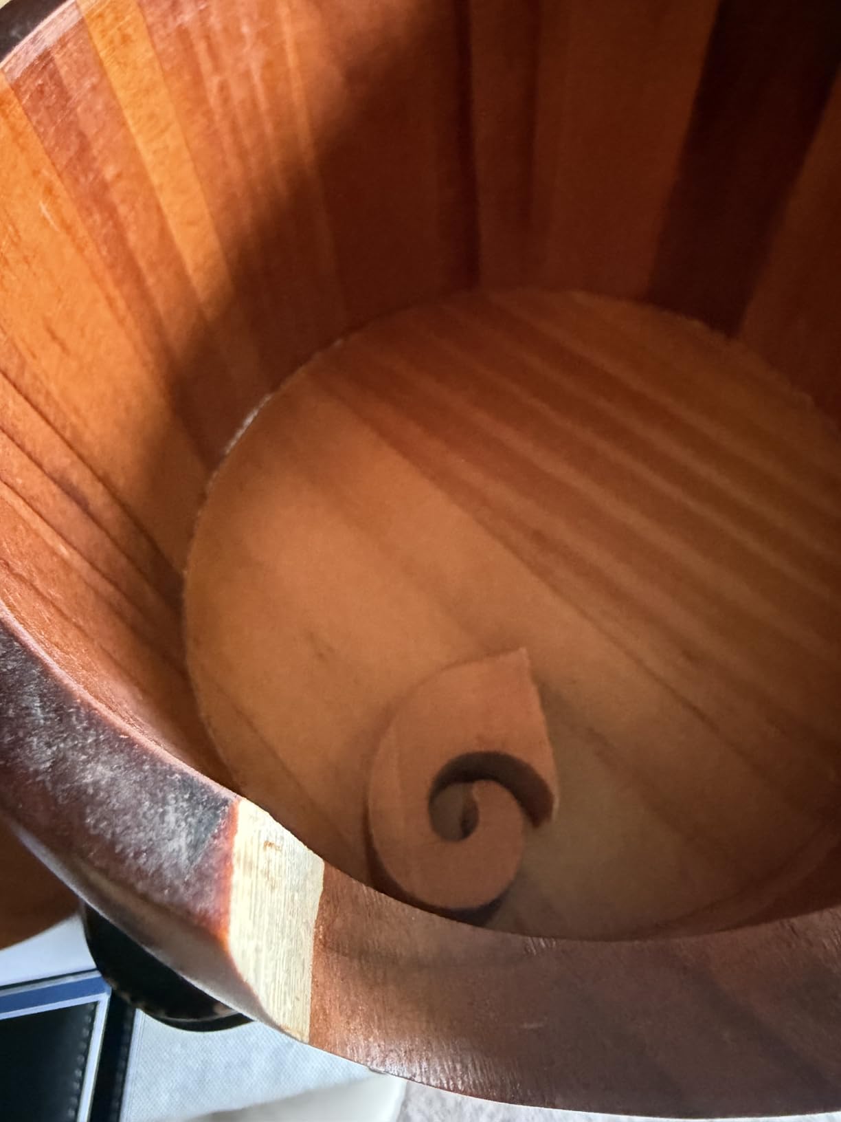 Caydo Yarn Bowl for Crocheting & Knitting, 7 x 5 in Wooden Yarn Bowl with Lid, Knitting Crochet Bowls Holder for Yarn customer photo 1