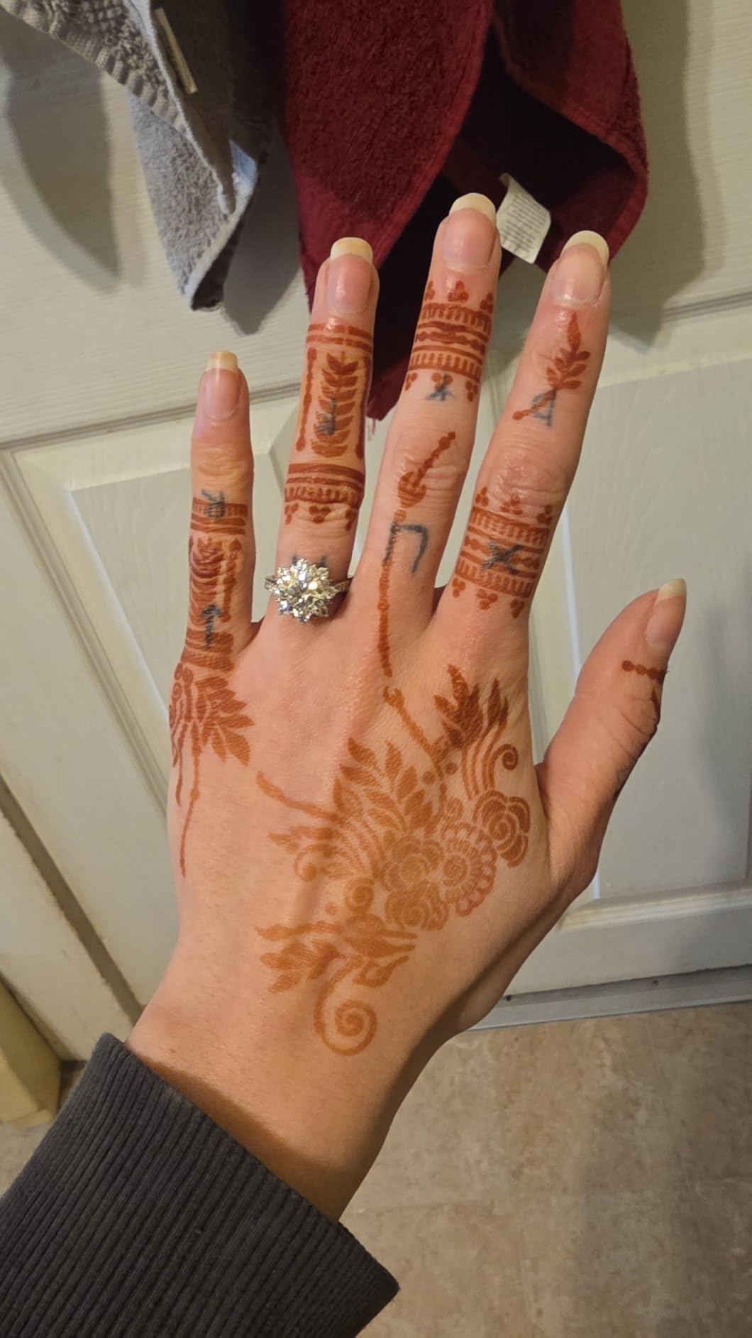 The Henna Guys 100% Natural Ready to Use Henna Cones Paste Hair Dye - Perfect for Spot hair coloring (7 Pack) customer photo 1