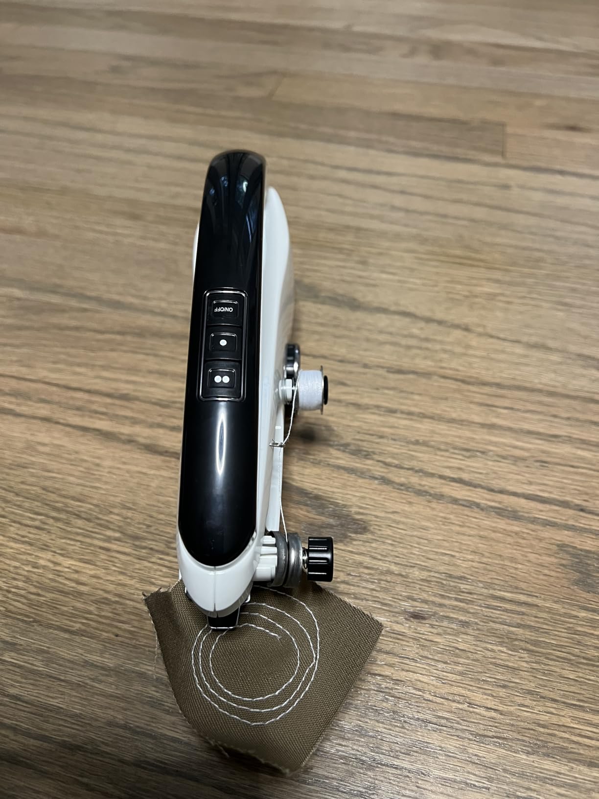 Handheld Sewing Machine for Beginners, Portable Mini Hand Sewing Machine for Quick Stitching, Electric Lightweight Easy to Use, Travel & DIY, Emergency Repairs for Clothes & Fabrics Ivory customer photo 1
