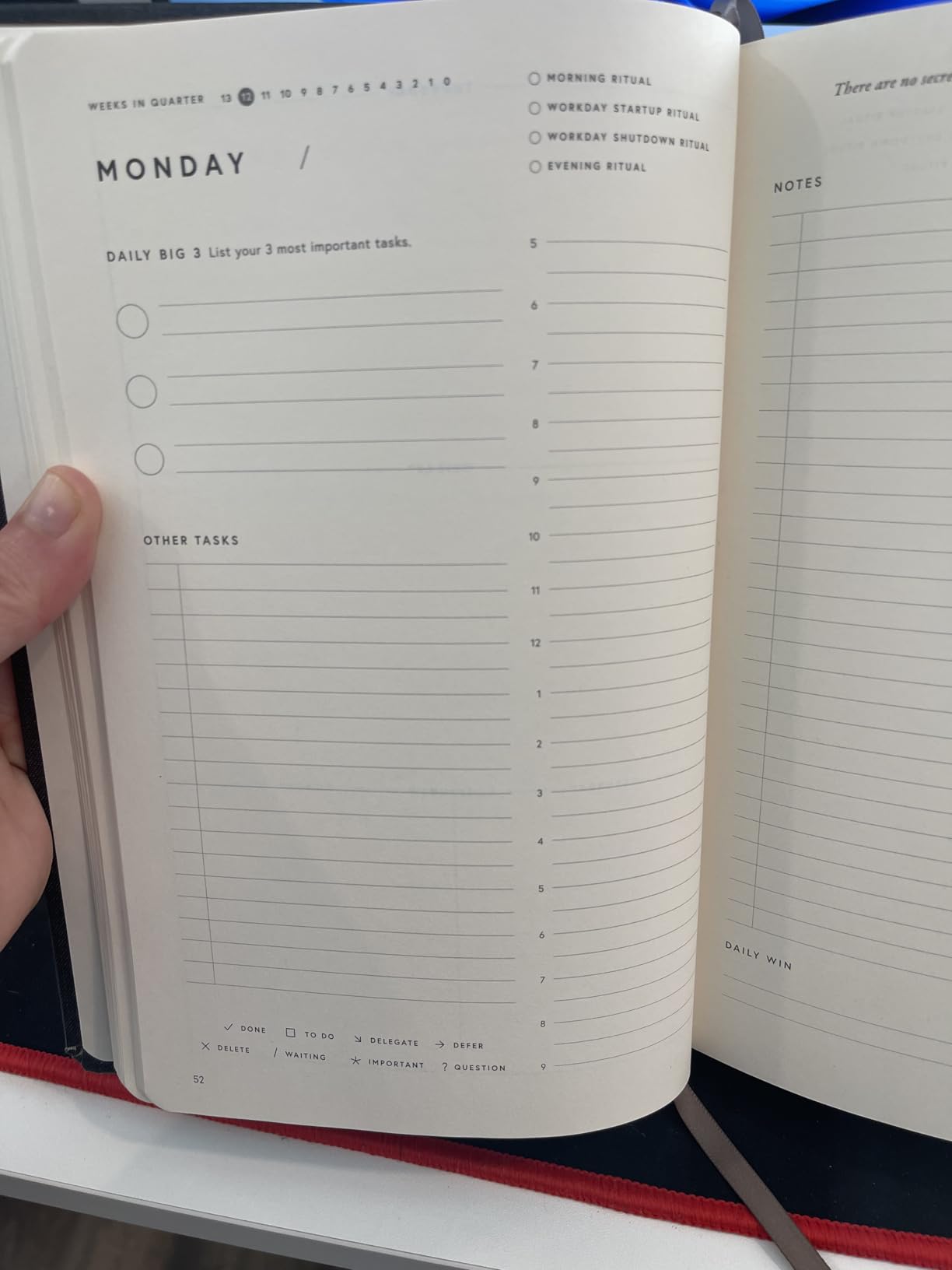 Full Focus Gray Linen Planner by Michael Hyatt - The #1 Daily Planner to Increase Focus, Eliminate Overwhelm, and Achieve Your Biggest Goals - Hardcover customer photo 1