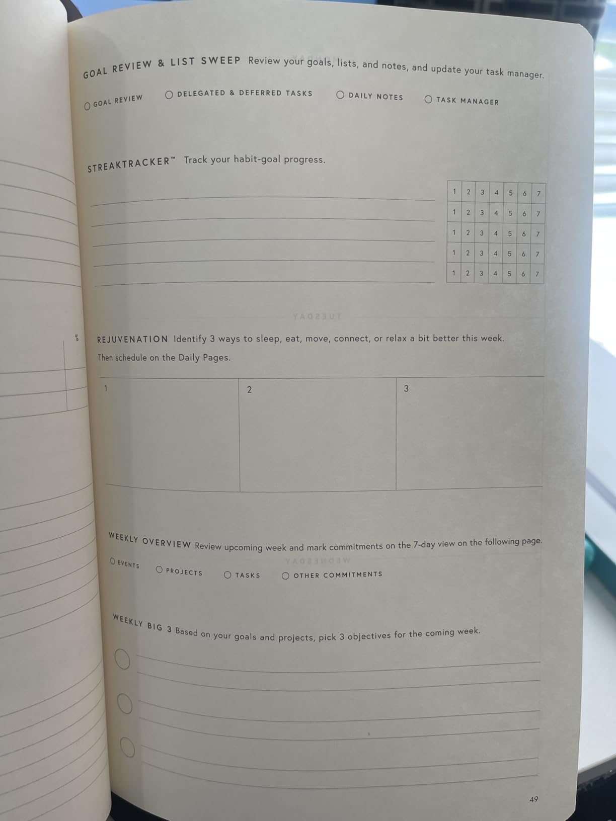 Full Focus Gray Linen Planner by Michael Hyatt - The #1 Daily Planner to Increase Focus, Eliminate Overwhelm, and Achieve Your Biggest Goals - Hardcover customer photo 2