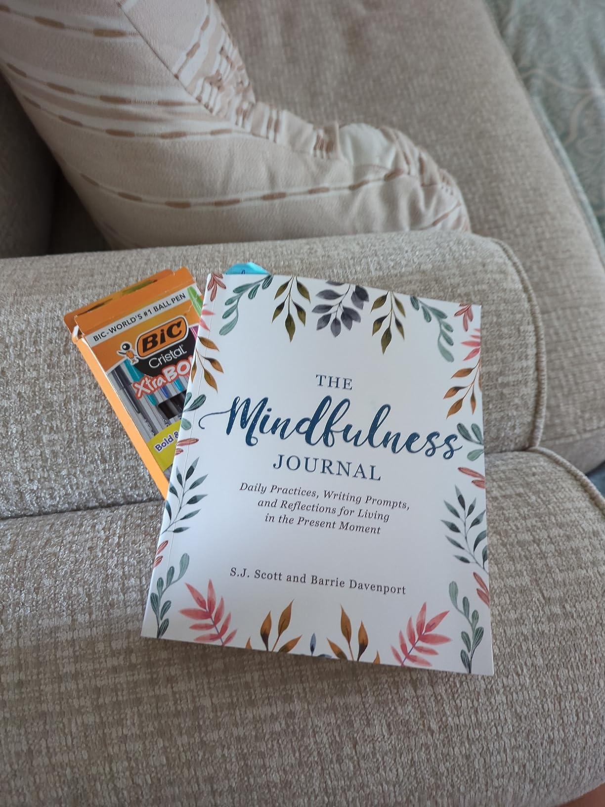 The Mindfulness Journal: Daily Practices, Writing Prompts, and Reflections for Living in the Present Moment customer photo 1