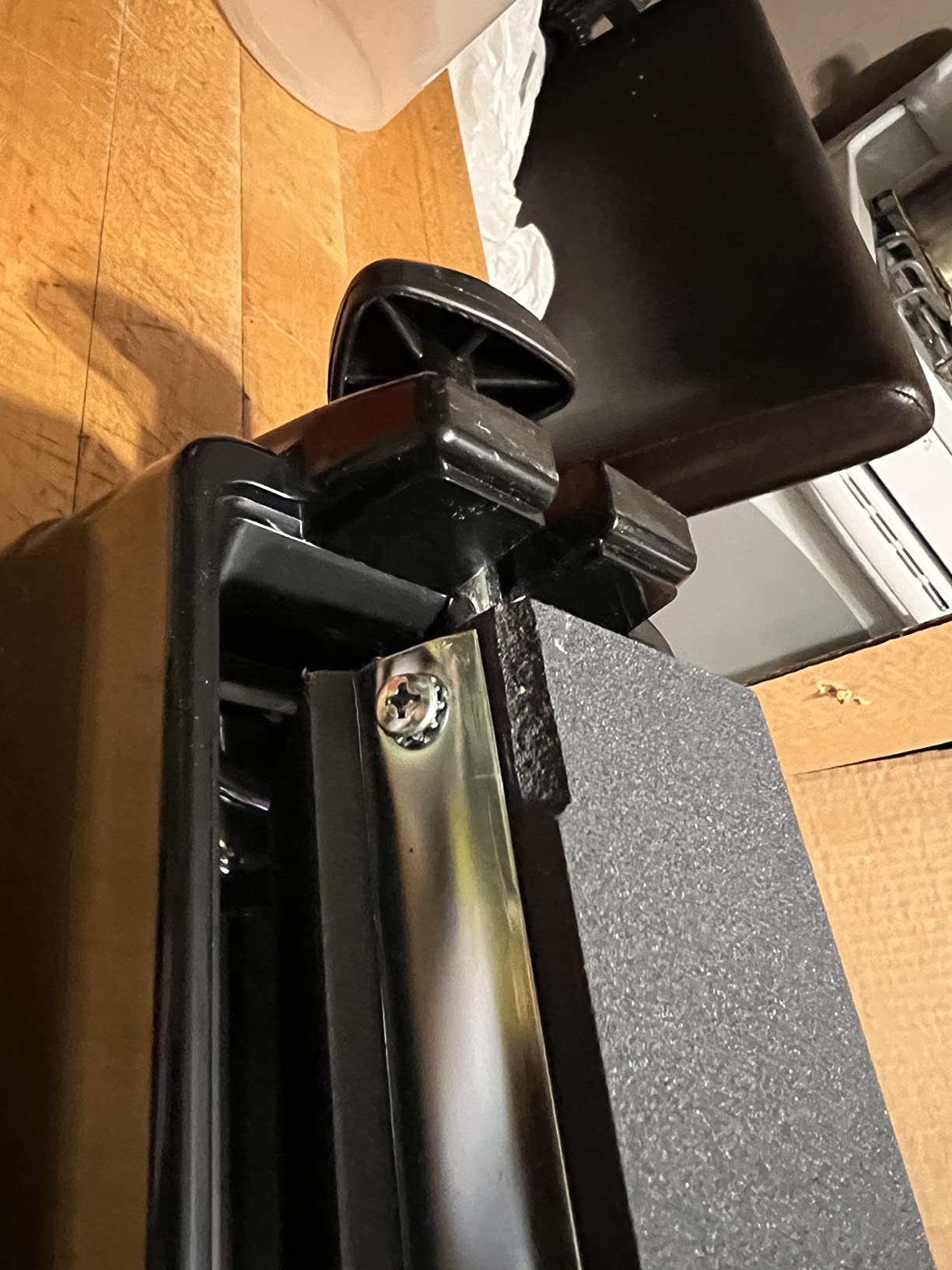 Norton IM313 Multi-Oilstone Sharpening System-Tri Stone Knife Sharpener with Stone Oil, Plastic Angle Guide, and Reservoir Non-Skid Bottom customer photo 1