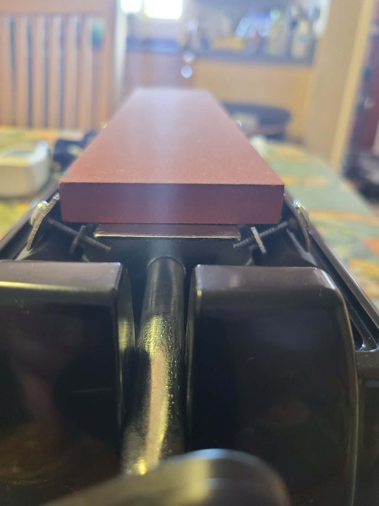 Norton IM313 Multi-Oilstone Sharpening System-Tri Stone Knife Sharpener with Stone Oil, Plastic Angle Guide, and Reservoir Non-Skid Bottom customer photo 2