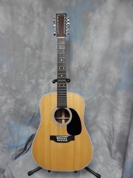 D'Addario Guitar Humidifier - Acoustic Guitar Soundhole Humidifier with Sponge - Non Drip - Suspends from Strings customer photo 2