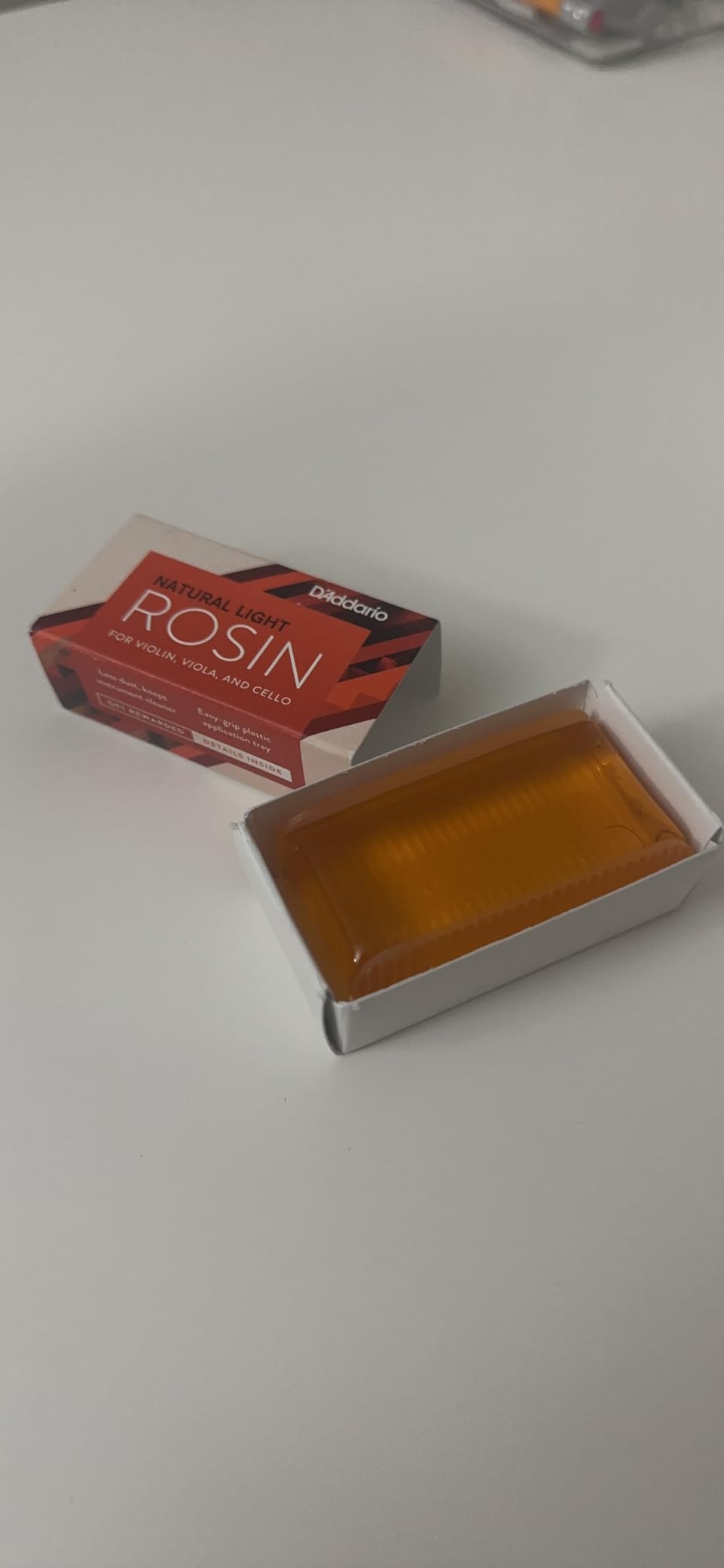 D'Addario Natural Violin & Cello Rosin, Light customer photo 1