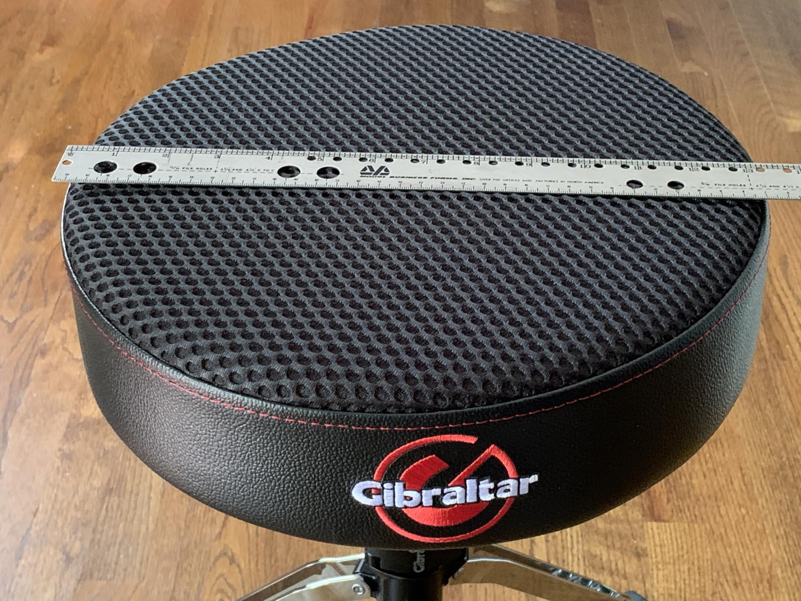 Gibraltar Drum Throne with Adjustable Height, Round Seat, Double-Braced Stool, Comfortable Cushion, Stable Tripod Base (9608) customer photo 1