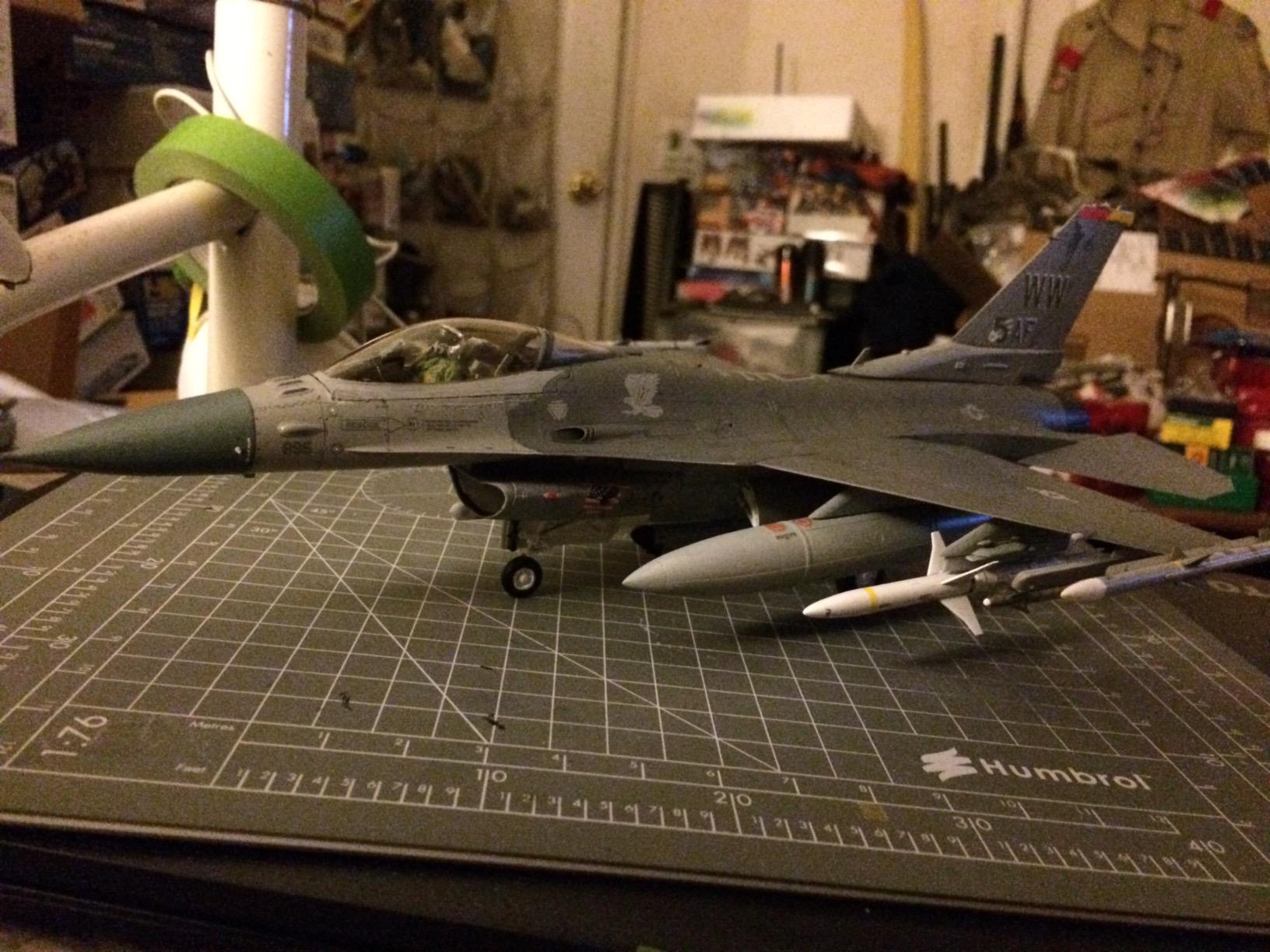 Tamiya 1:48 Lockheed Martin F-16CJ Plastic Model Airplane Kit customer photo 2
