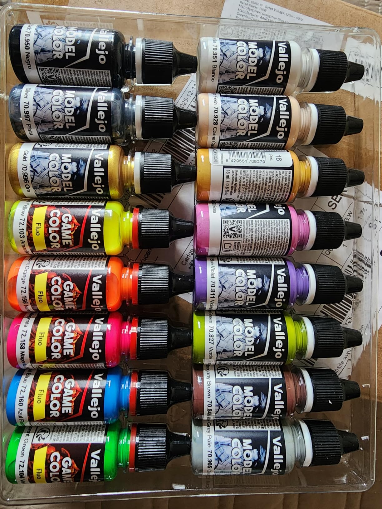 Vallejo - Allied Forces WWII Acrylic Paint Set | Model Color | High Pigmentation Colors | Realistic and Historical Finishes for Model Kits & Scale Figures | 16 Bottles x 18 ml customer photo 1