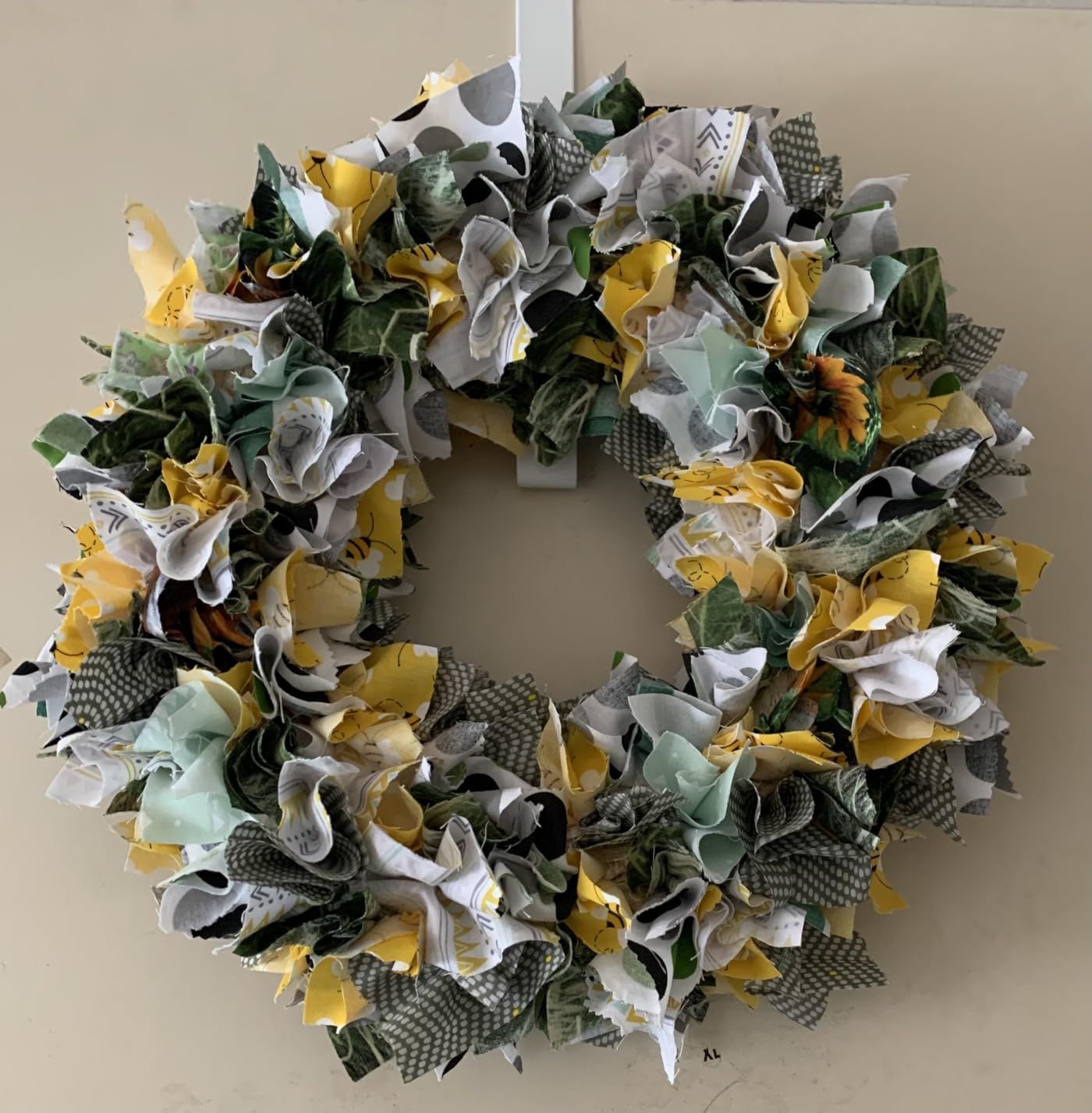 FloraCraft Straw Wreath Form 10 Inch Natural customer photo 1
