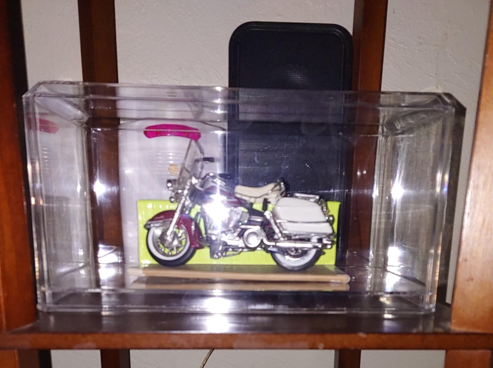 Pioneer Plastics 094C Clear Plastic Display Case for 1:24 Scale Cars, 9