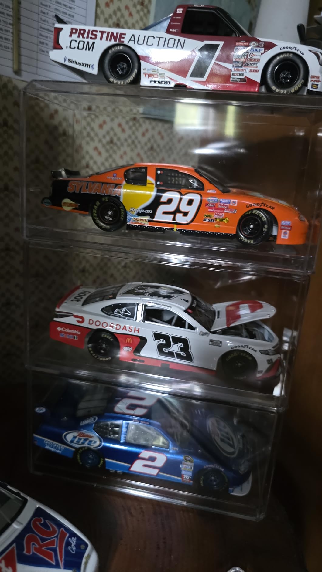 Pioneer Plastics 094C Clear Plastic Display Case for 1:24 Scale Cars, 9