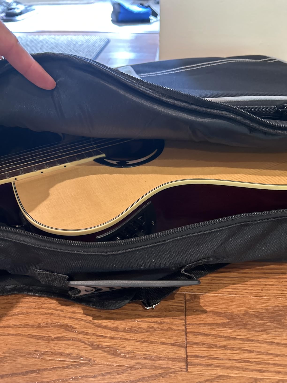 Gator Cases Foam Padded Guitar Gig Bag, Fits Classical Guitars up to 40.5