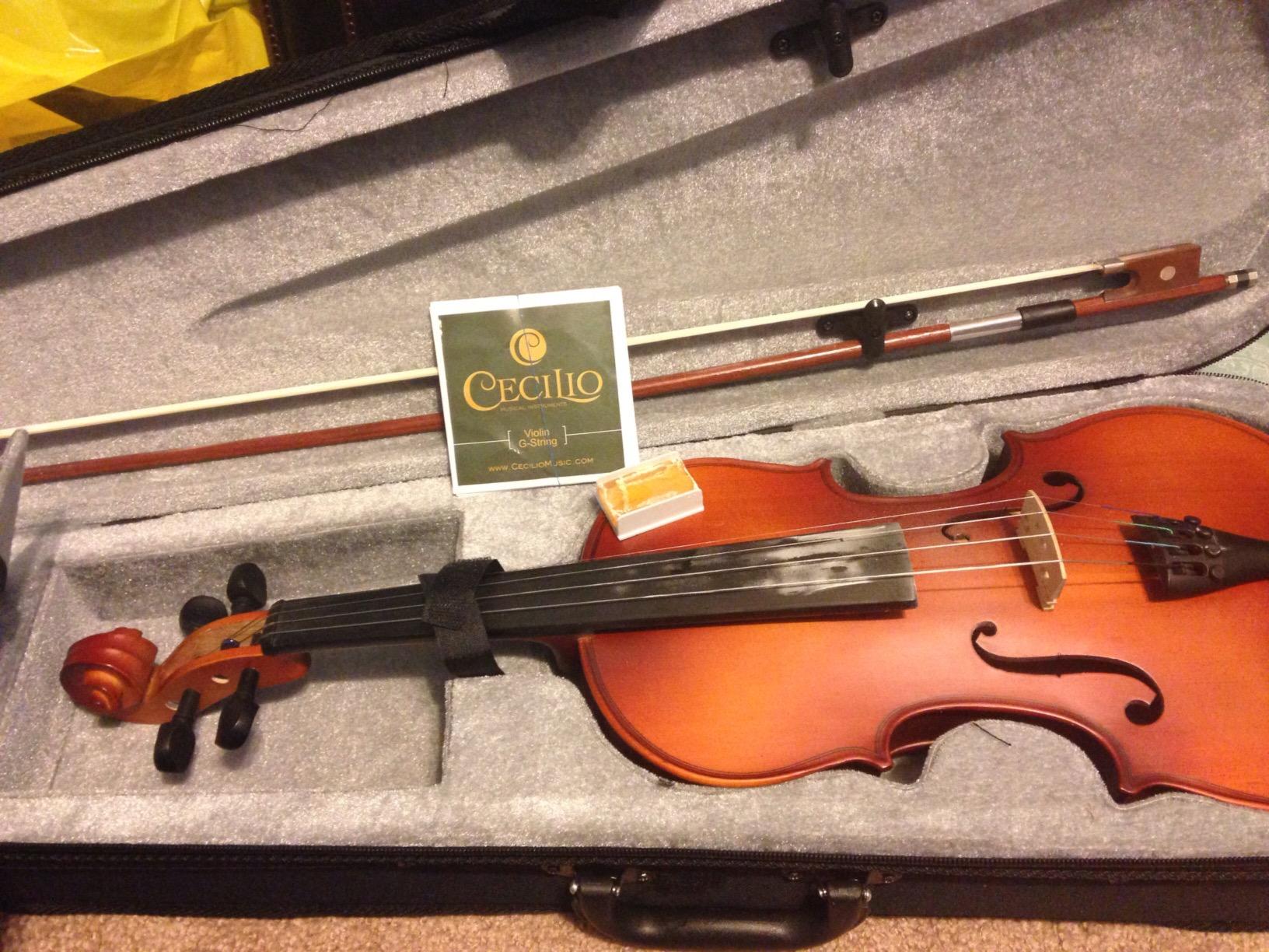 Mendini by Cecilio 3/4 Violin Set For Beginners - Hand Carved Acoustic Violins Kit - Fiddle Solid Wood Kit with Hard Case, Bow, Rosin, Shoulder Rest, Bridge and Extra Strings customer photo 1