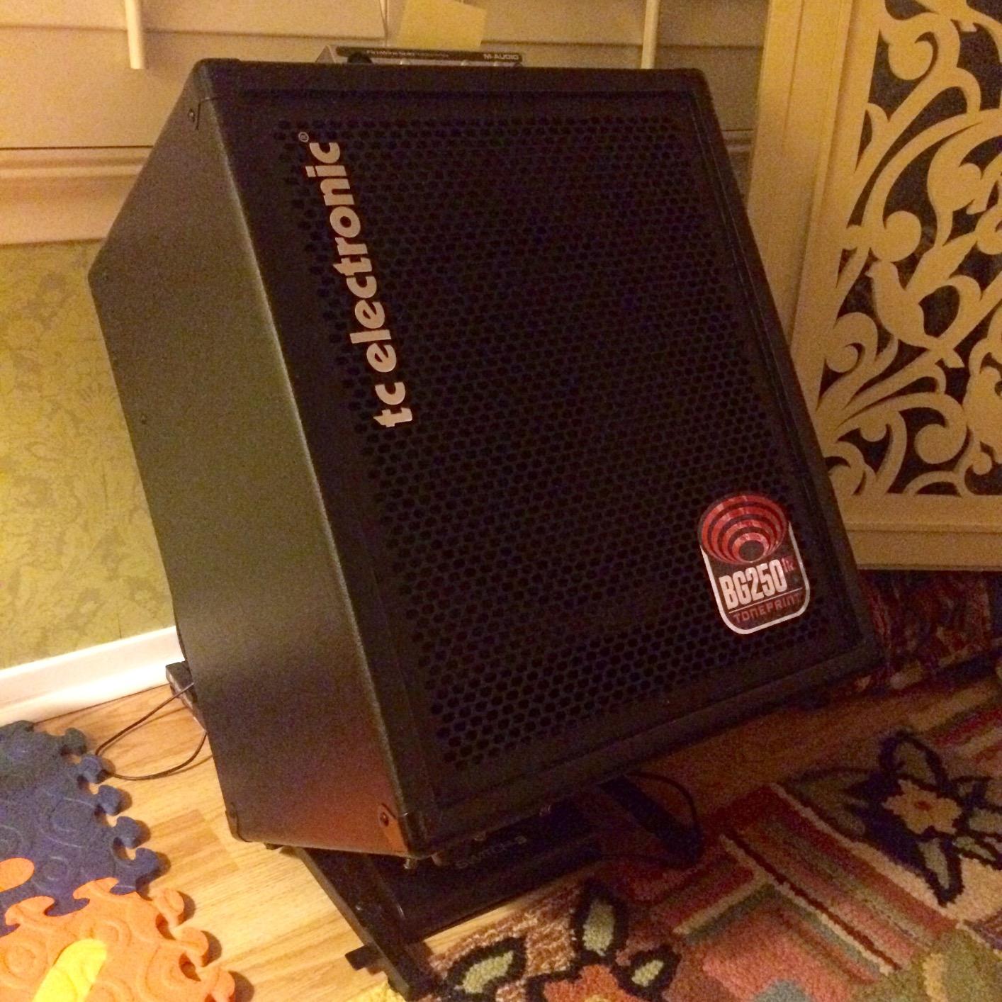 OnStage On-Stage RS6000 Foldable Tiltback Guitar Amp Stand, Black customer photo 1