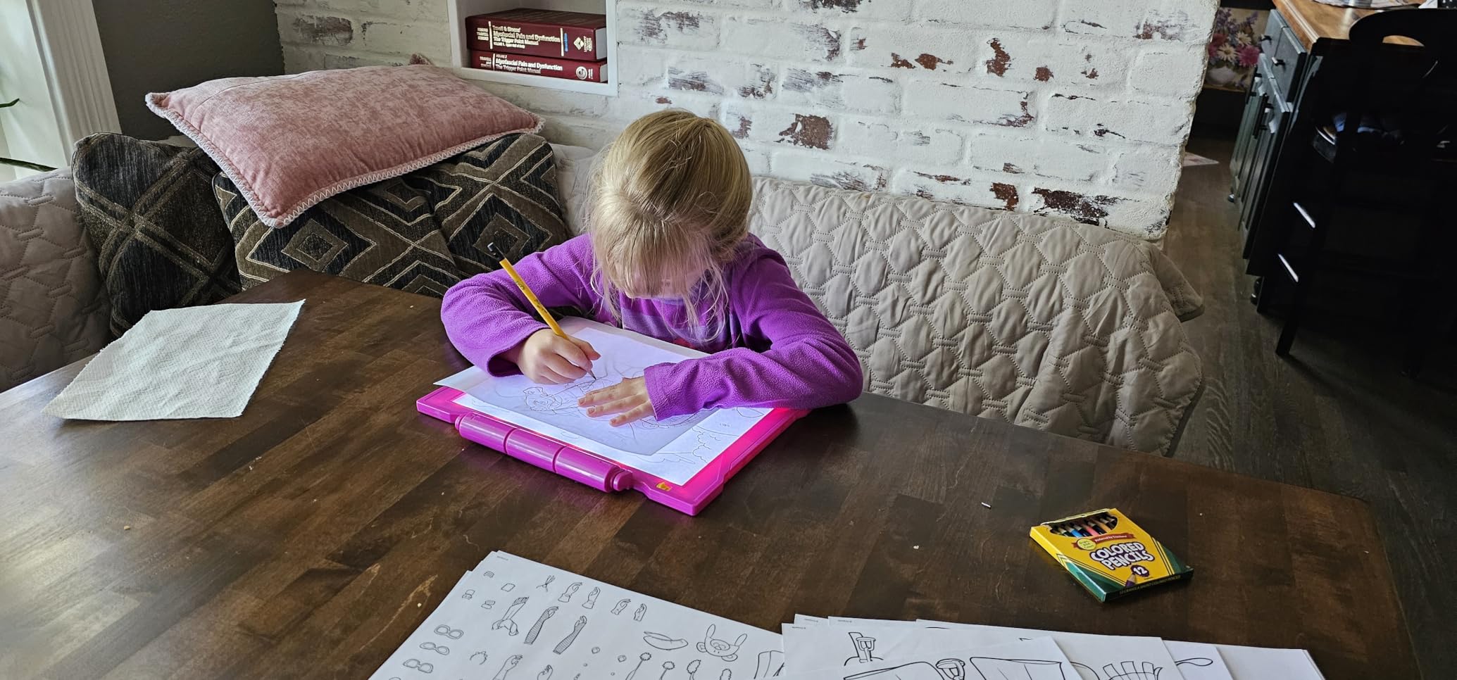 Crayola Light Up Tracing Pad Pink, Best Birthday Gifts for Girls & Boys, 6, 7, 8 Year Olds, Kids Toys, Light Box Art Kit for Kids [Amazon Exclusive] customer photo 2