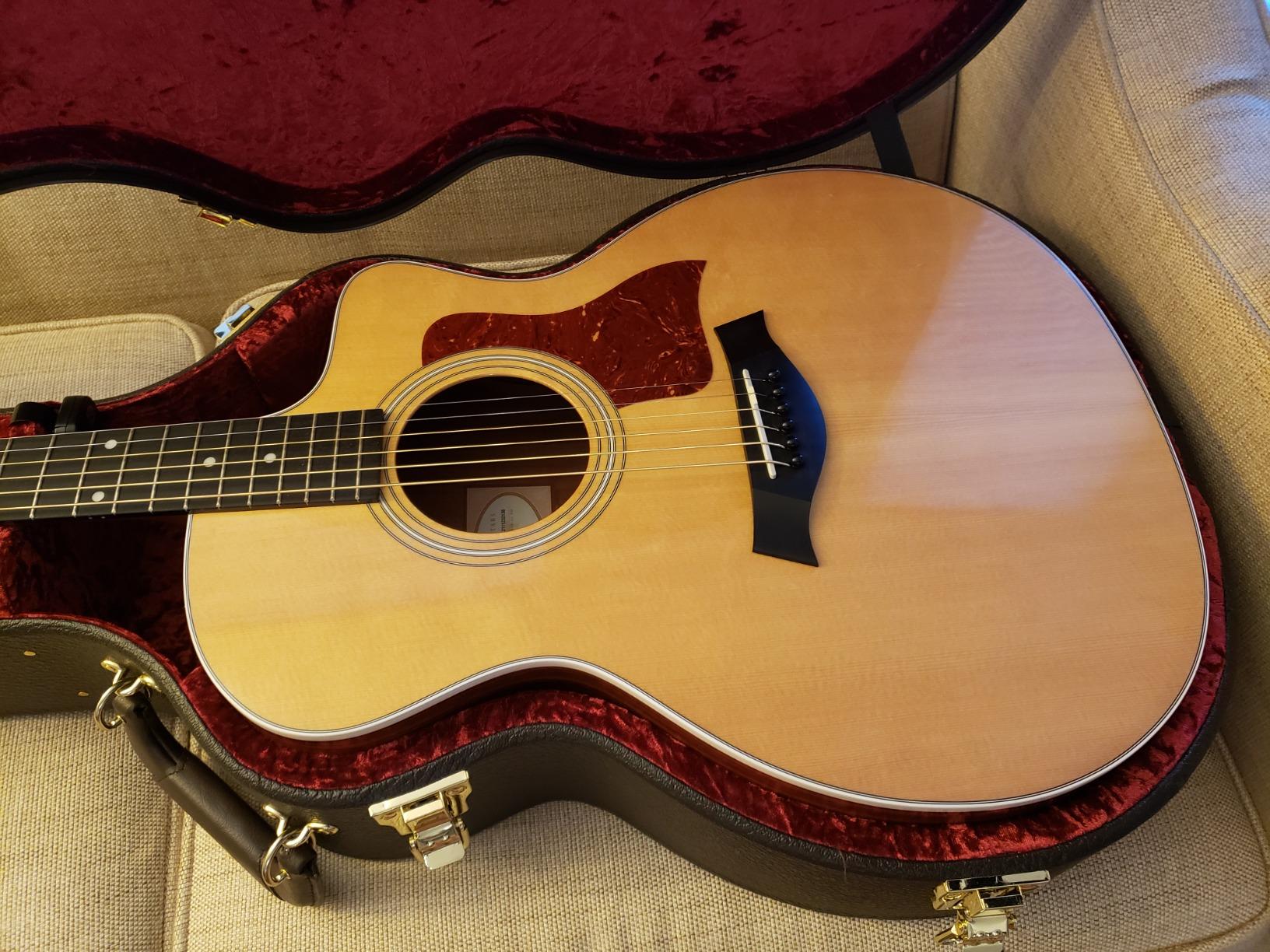 Taylor Deluxe Hardshell Grand Auditorium Case customer photo 1