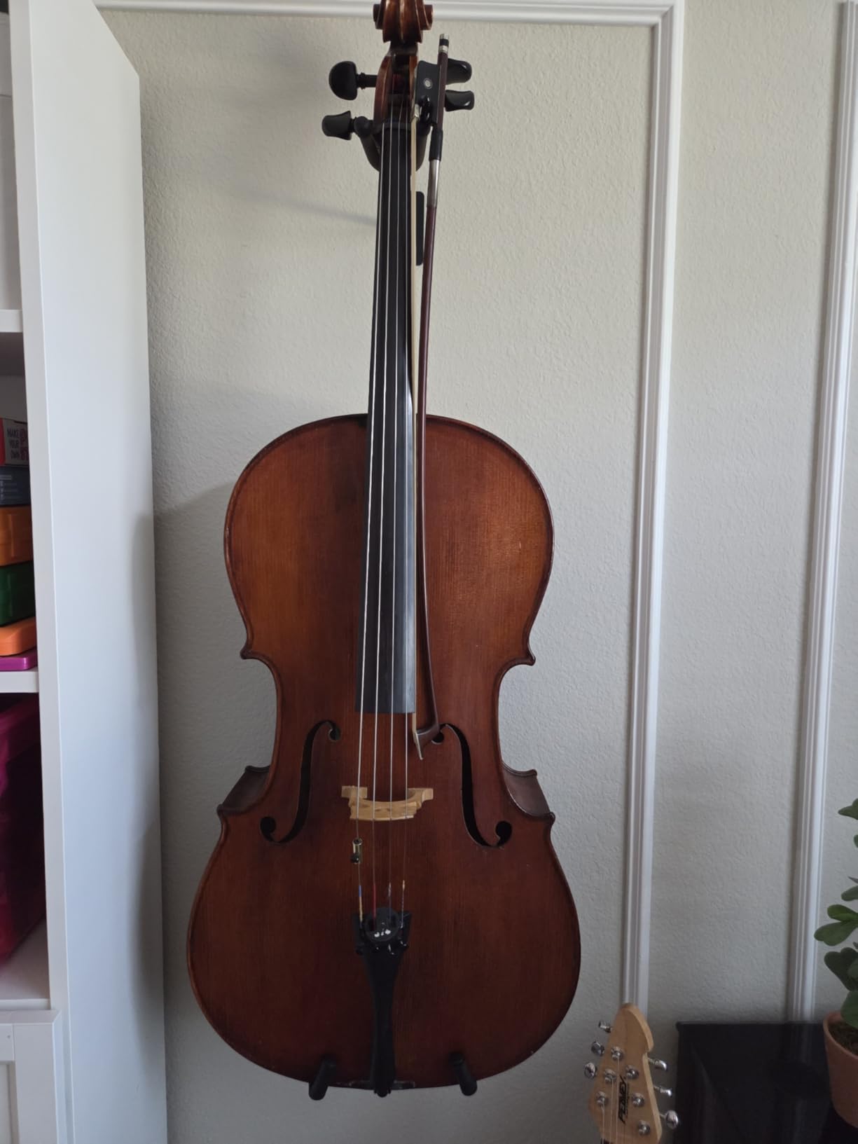 String Swing Cello Hanger - Holder for Acoustic and Electric Cellos - Stand Accessories Home or Studio Wall - Musical Instruments Safe without Hard Cases - Durable Black Powder Coated Steel customer photo 1