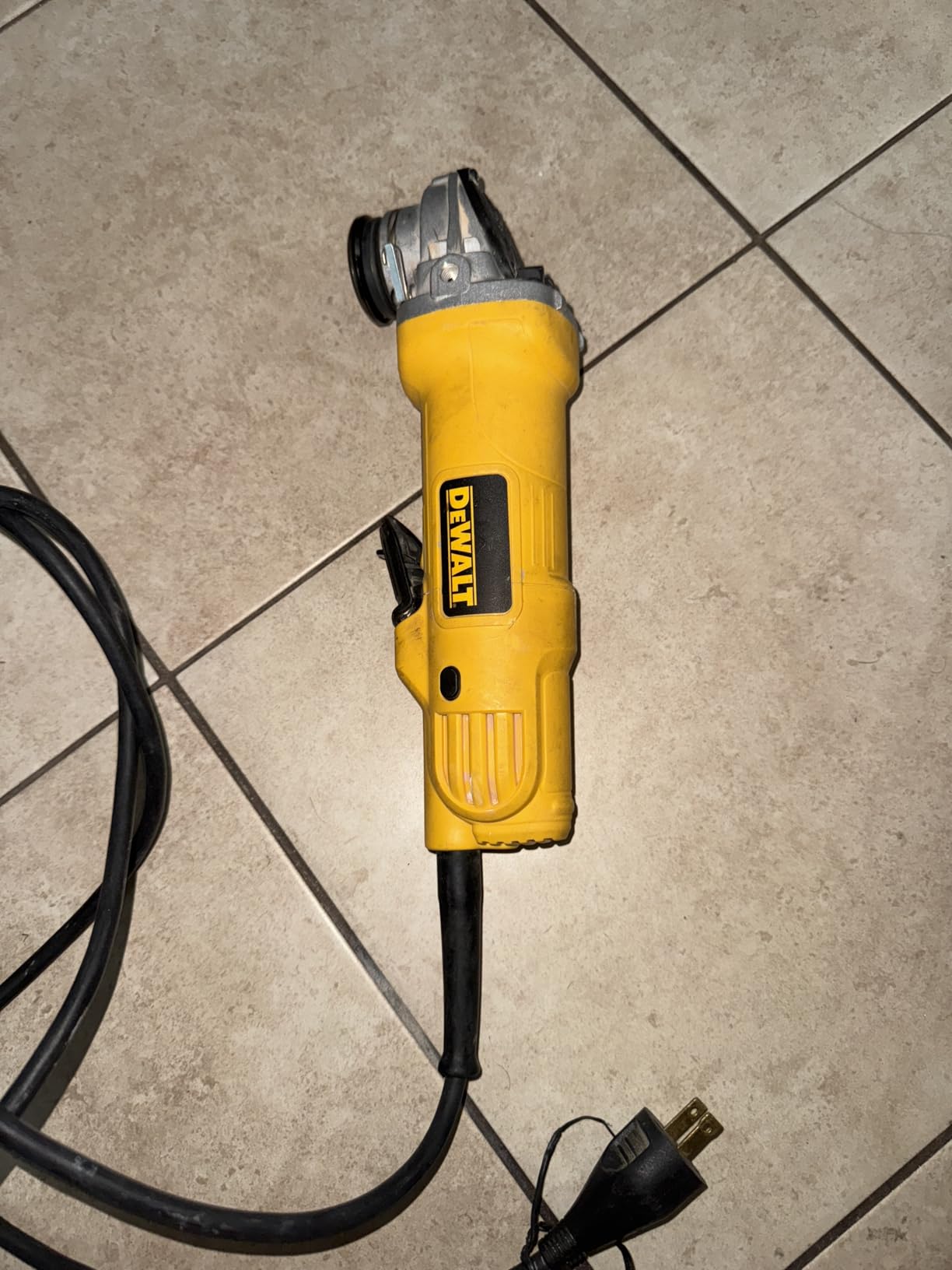 DEWALT Angle Grinder Tool, 4-1/2-Inch, Paddle Switch, 7-Amp (DWE4012) customer photo 2