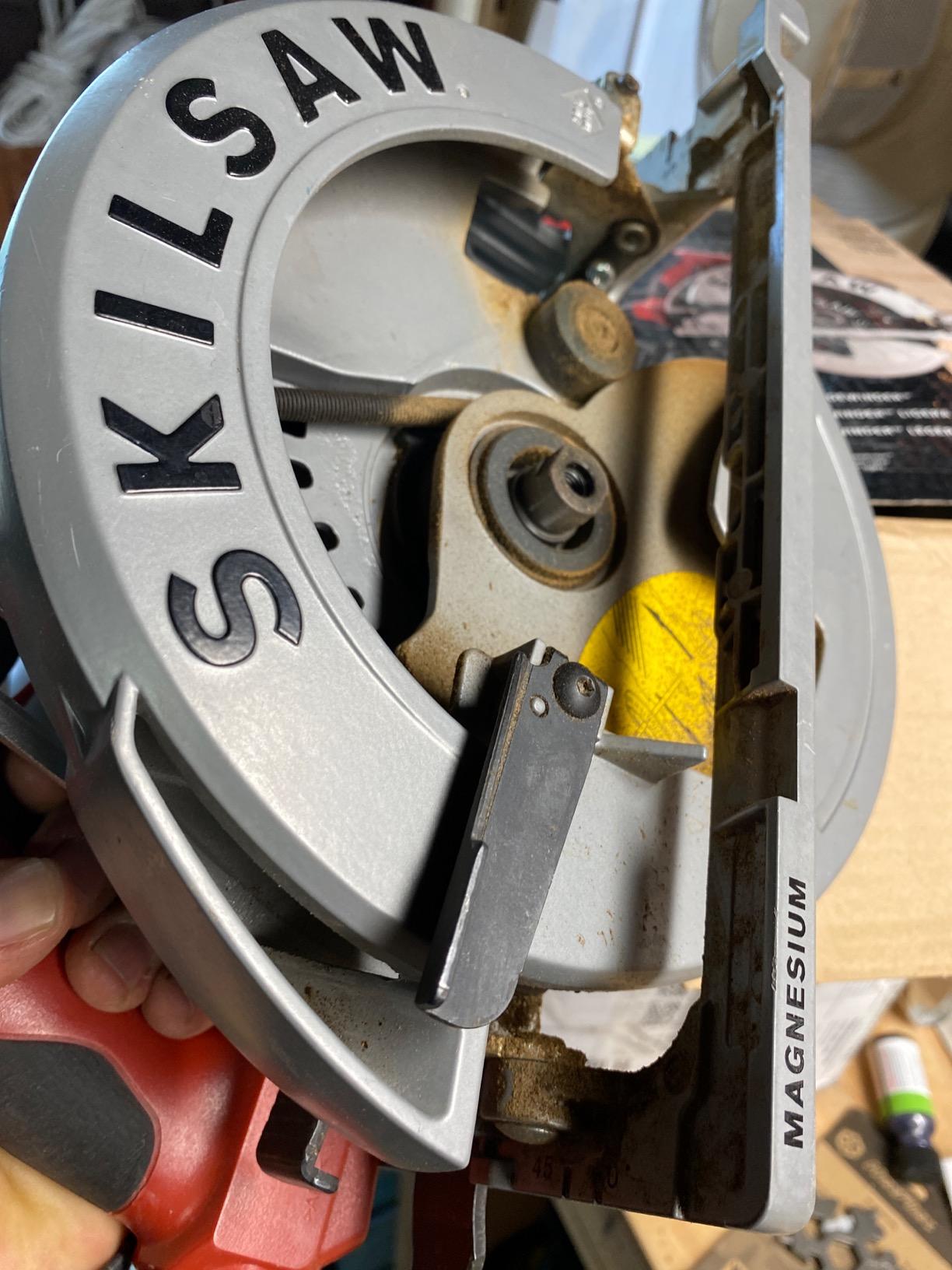 SKILSAW SPT67WL-01 15 Amp 7-1/4 In. Sidewinder Circular Saw customer photo 2