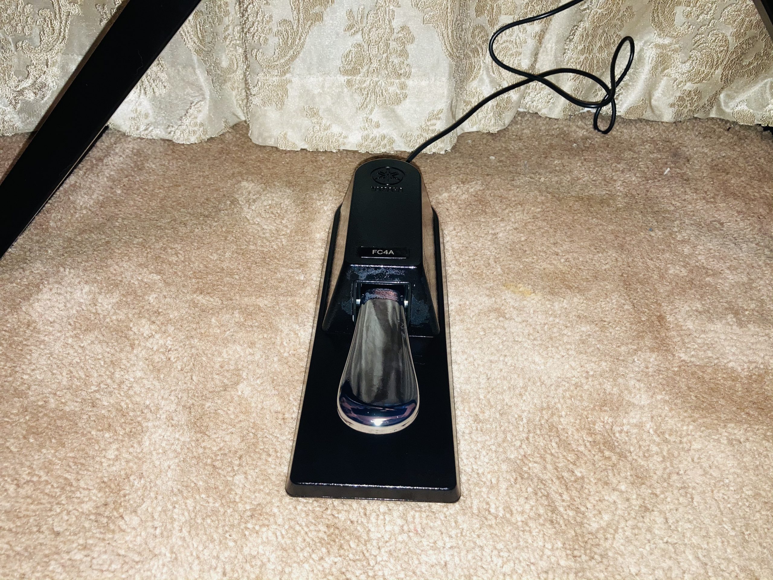 Yamaha FC4A Assignable Piano Sustain Foot Pedal customer photo 2