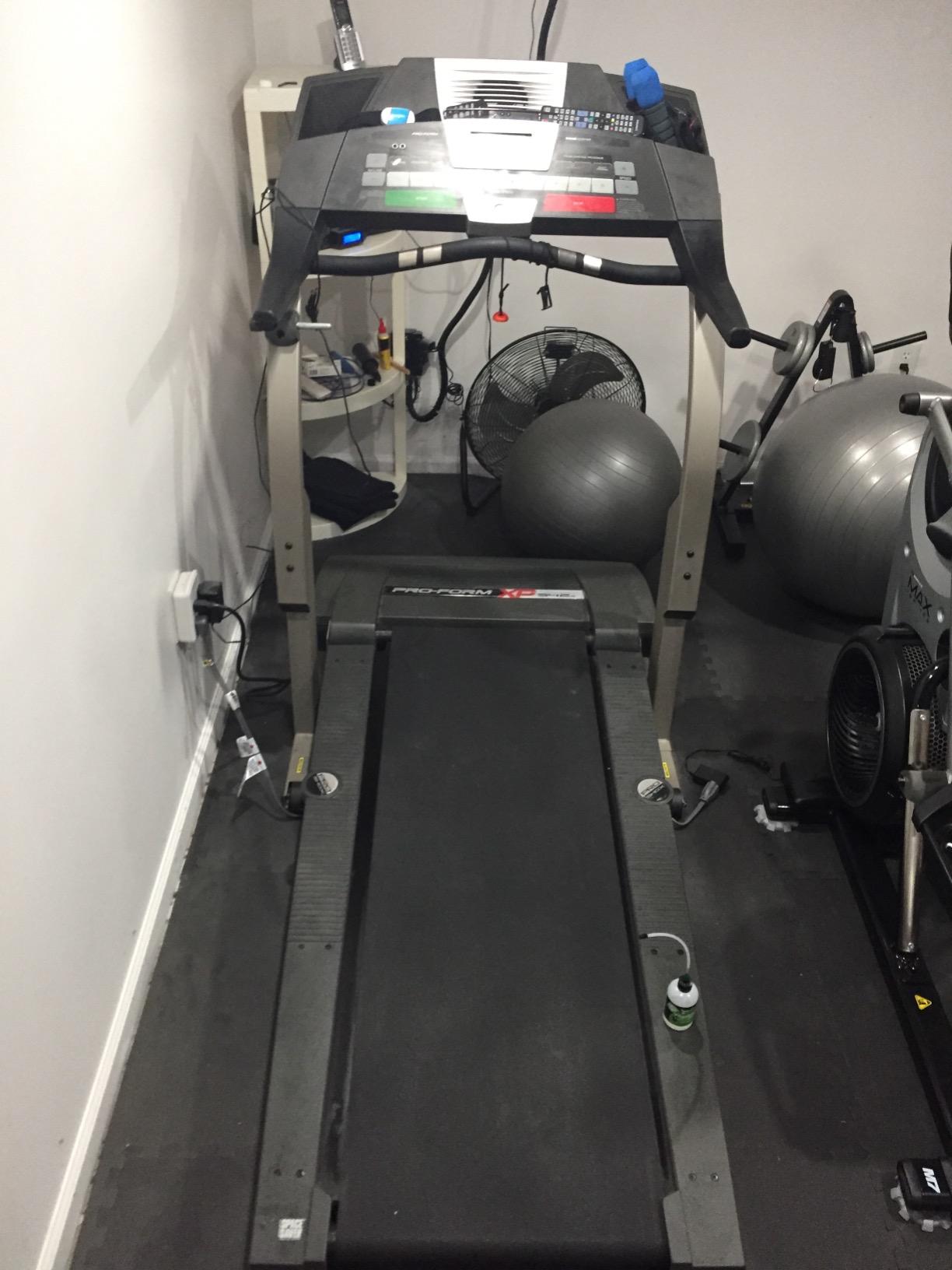 Premium Treadmill Belt Lubricant - Made in The USA - Patented 8 inch Application Tube and Precision Twist Cap - 100% Pure Silicone - Spot On customer photo 1