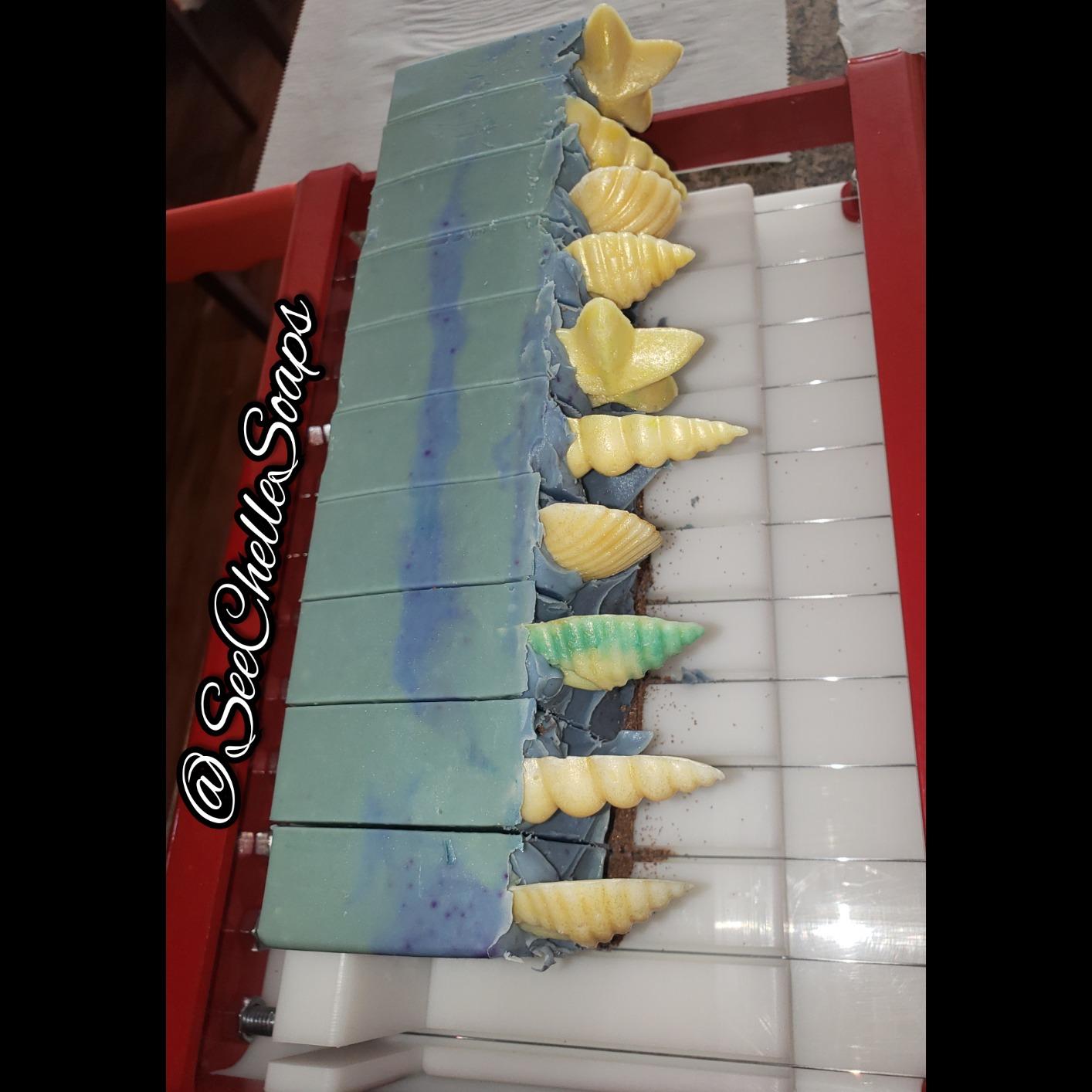 Essential Depot R.E.D. Soap Cutter - Precisely, Accurately Cuts 11 x 1 Inch Bars - Made in U.S.A. customer photo 1