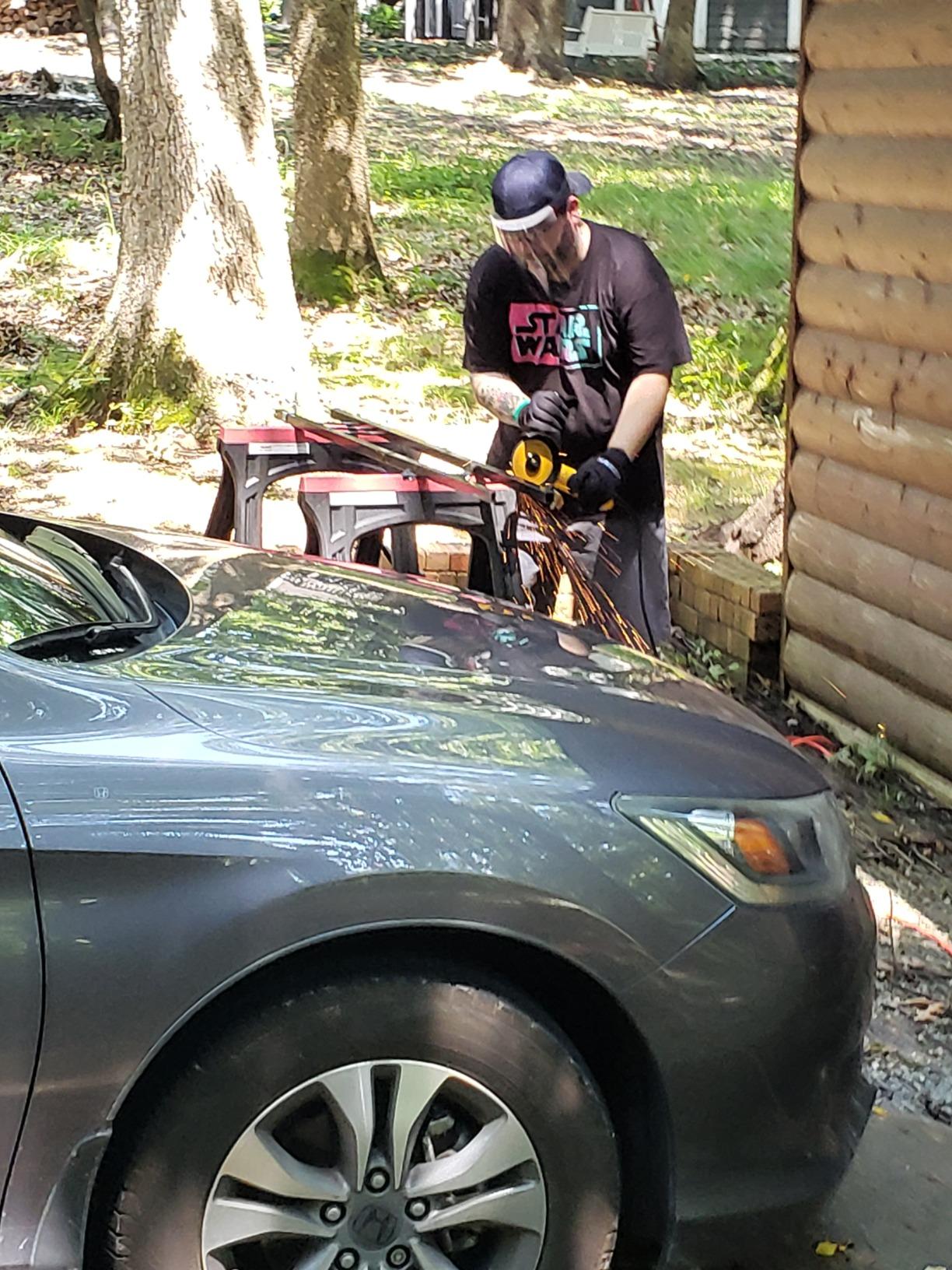 DEWALT Angle Grinder, 4-1/2 in., 11 Amp, 11,000 RPM, Dust Ejection System (DWE402W) customer photo 1
