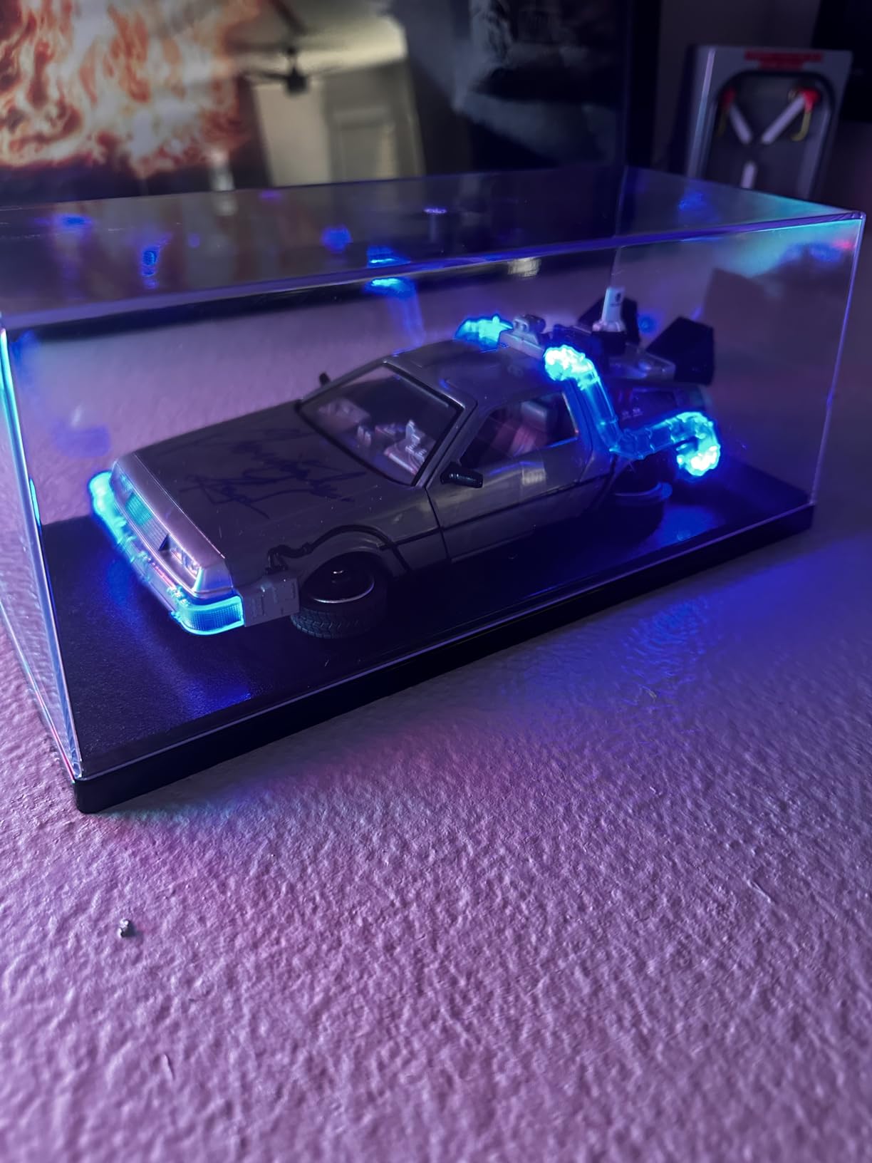 Acrylicase Display Show Case for 1:24 Scale Diecast Models - MJ10004 customer photo 1
