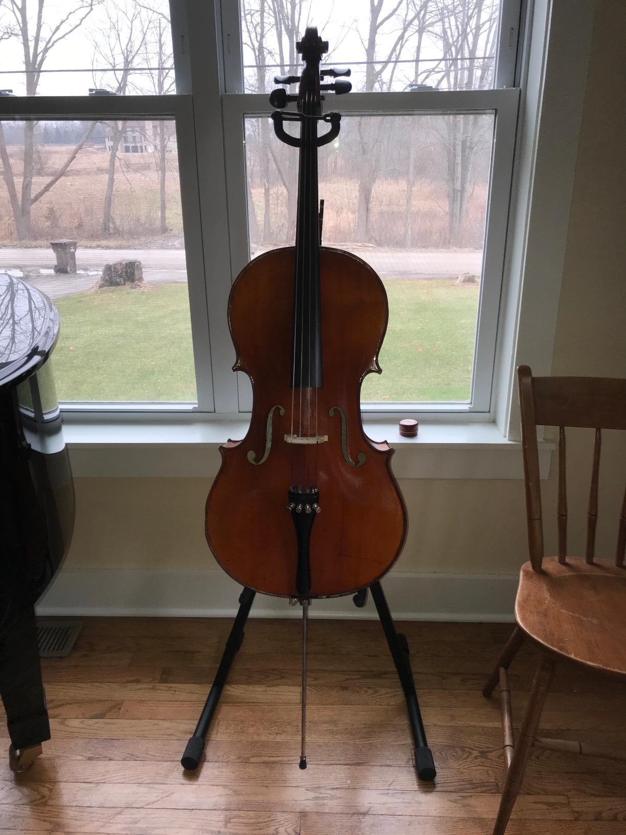 PAITITI Adjustable Foldable Stand for Cello with Hook for Bow - Black customer photo 2