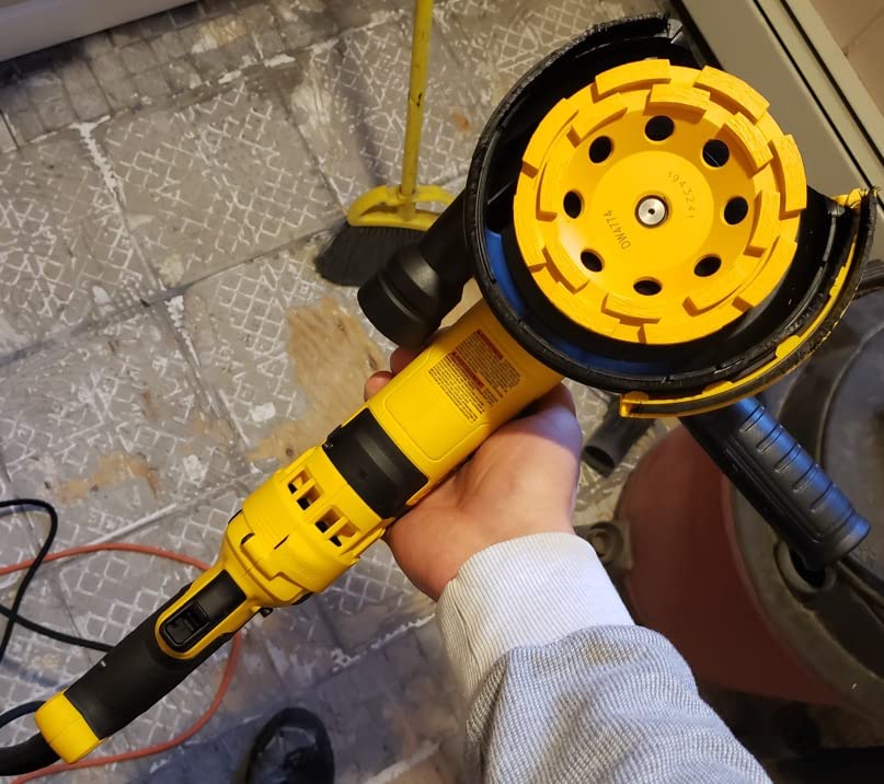 DEWALT Angle Grinder Tool, 4-1/2-Inch to 5-Inch, Trigger Switch (DWE43116) customer photo 2