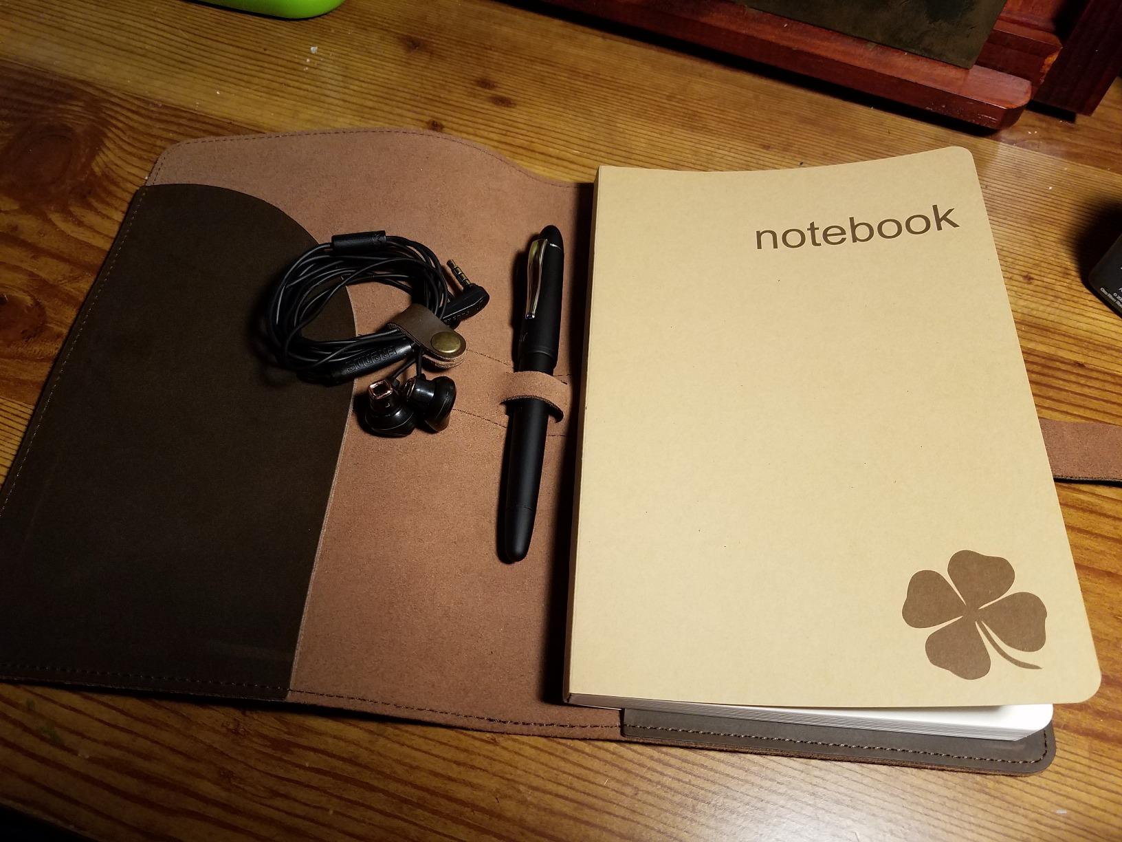 Le Vent Refillable Genuine Leather Journal for Women & Men - 5x8 Notebook for Work, 200+200 Lay-Flat Pages (Lined & Blank) - A5 Brown Vintage Diary Cover - Handmade for Travel, Business and Gifts customer photo 1