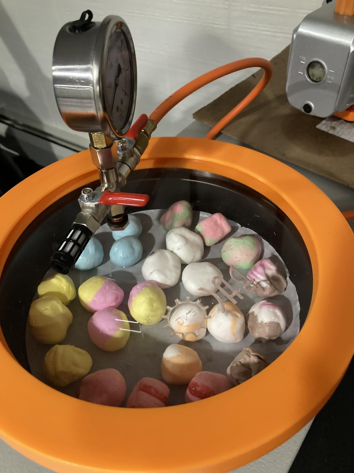 BACOENG Universal Vacuum Chamber Series: 2 Quart Stainless Steel Vacuum Chamber Kit, Vacuum Degassing Chamber for Resin, Silicone and Epoxies customer photo 1