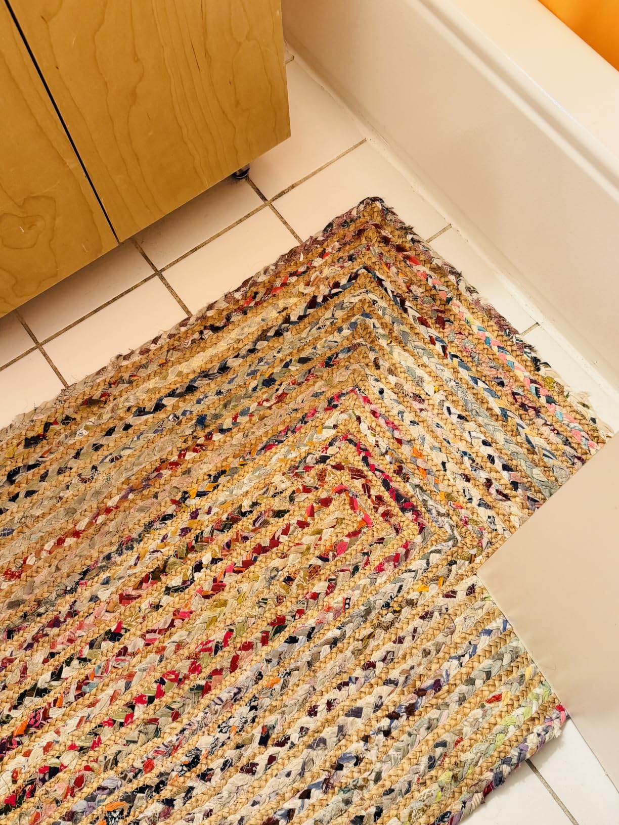 SAFAVIEH Area Rug 4x6 - Cape Cod Collection - Beige & Multi, Handmade Jute & Cotton, Woven Braided Design (CAP202B) customer photo 1