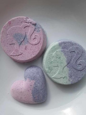 Barbie Make Your Own Bath Bomb Kit by Horizon Group USA, DIY Four Custom Colorful & Sweet-Smelling Bath Bombs, Includes Stencil, Glitter, Molds, Fragrances & More, Pink, Yellow, Teal & Purple customer photo 1