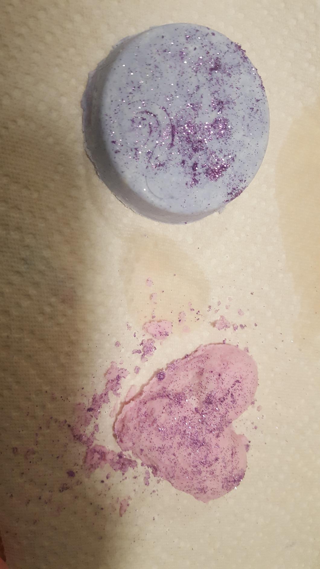 Barbie Make Your Own Bath Bomb Kit by Horizon Group USA, DIY Four Custom Colorful & Sweet-Smelling Bath Bombs, Includes Stencil, Glitter, Molds, Fragrances & More, Pink, Yellow, Teal & Purple customer photo 2