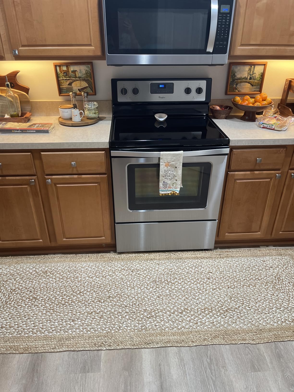 SAFAVIEH Natural Fiber Collection Area Rug - 6' x 9', Natural & Ivory, Handmade Farmhouse Boho Coastal Rustic Jute, Ideal for High Traffic Areas in Living Room, Bedroom (NF885B) customer photo 2