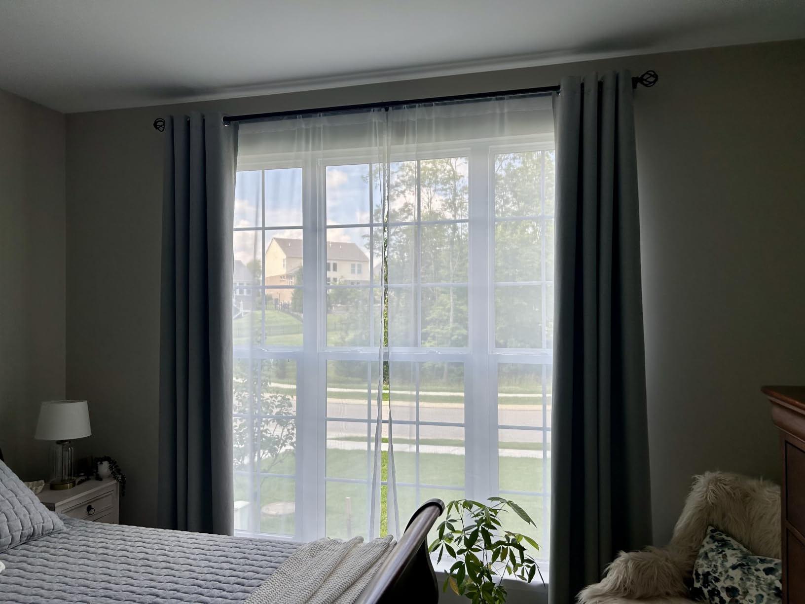 MIULEE 2 Panels Solid Color White Sheer Window Curtains Elegant Window Voile Panels/Drapes/Treatment for Bedroom Living Room (54 X 84 Inches White) customer photo 1