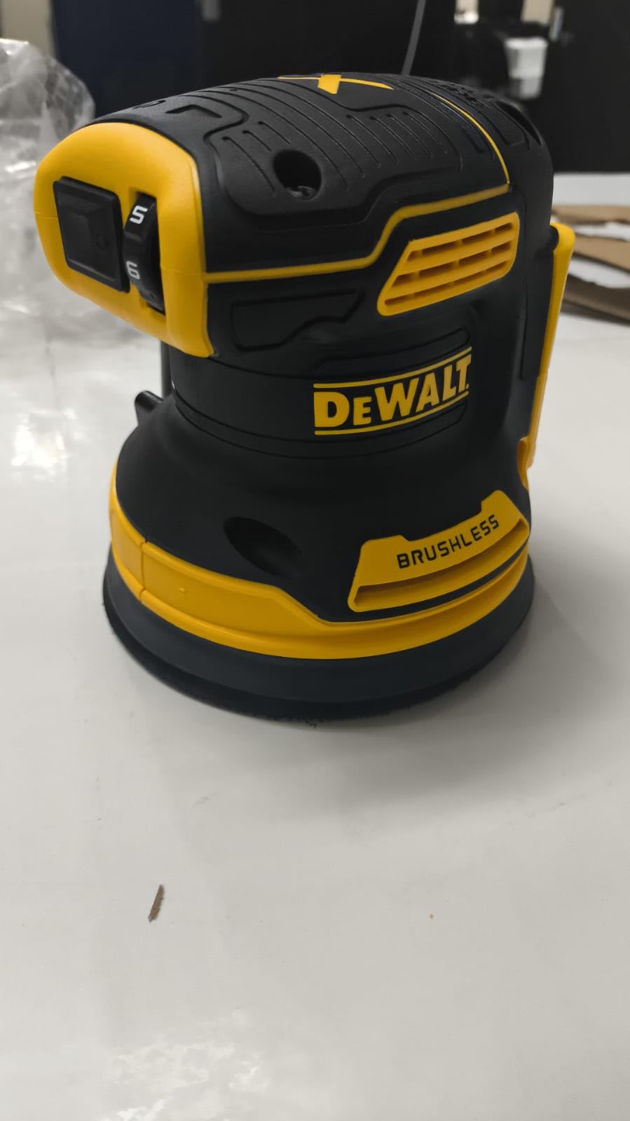 DEWALT 20V MAX Orbital Sander, Tool Only (DCW210B) customer photo 1