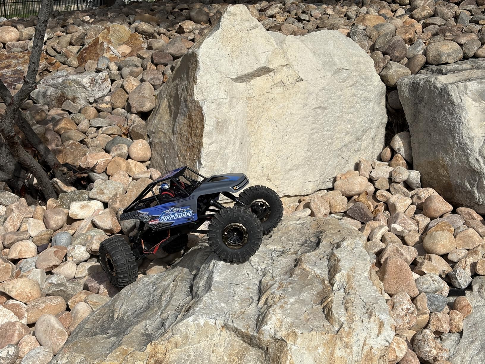 Redcat Racing Danchee Ridgerock 1/10 Scale 4WD Electric RC Rock Crawler - RC Truck RTR with 2.4GHz Radio, Dual Motors, 4-Wheel Steering, USB Charger customer photo 1