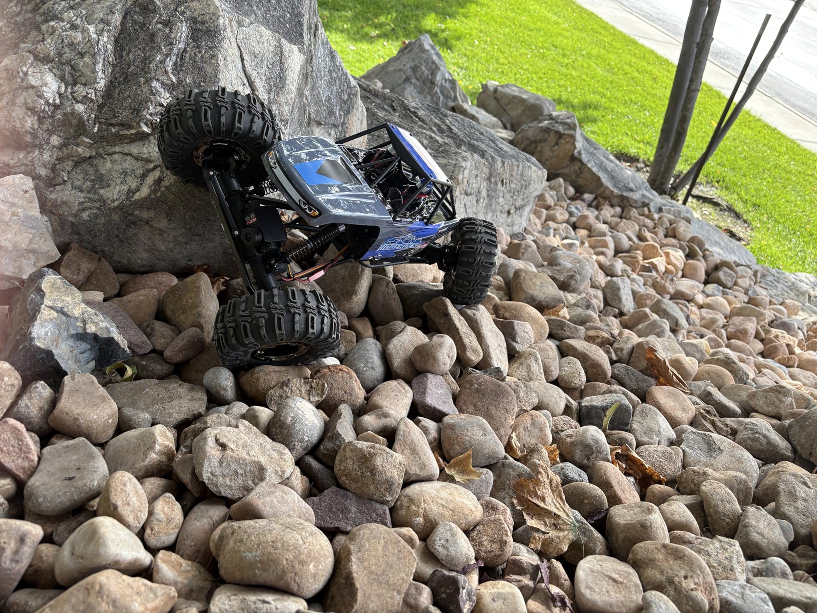 Redcat Racing Danchee Ridgerock 1/10 Scale 4WD Electric RC Rock Crawler - RC Truck RTR with 2.4GHz Radio, Dual Motors, 4-Wheel Steering, USB Charger customer photo 2