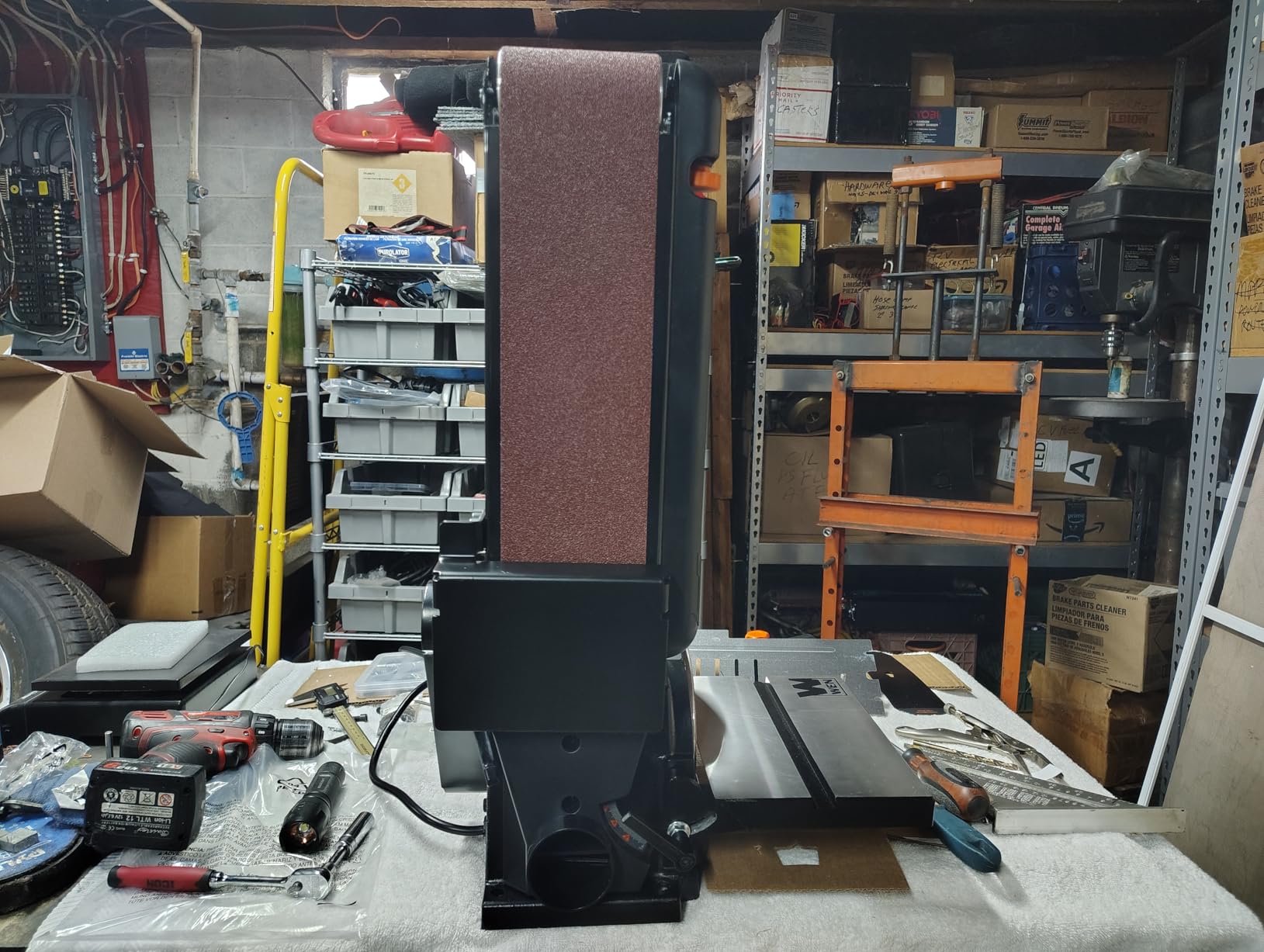 WEN Benchtop Belt and Disc Sander with 4 x 36 in. Belt, 6 in. Disc and Cast Iron Base (6502T) customer photo 2