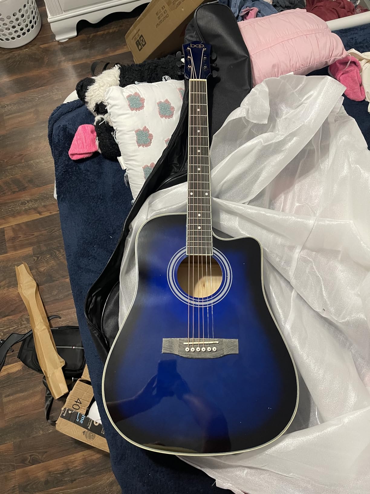 Best Choice Products 41in Beginner Acoustic Guitar Full Size All Wood Cutaway Guitar Starter Set w/Case, Strap, Capo, Strings, Picks - Sunburst customer photo 1