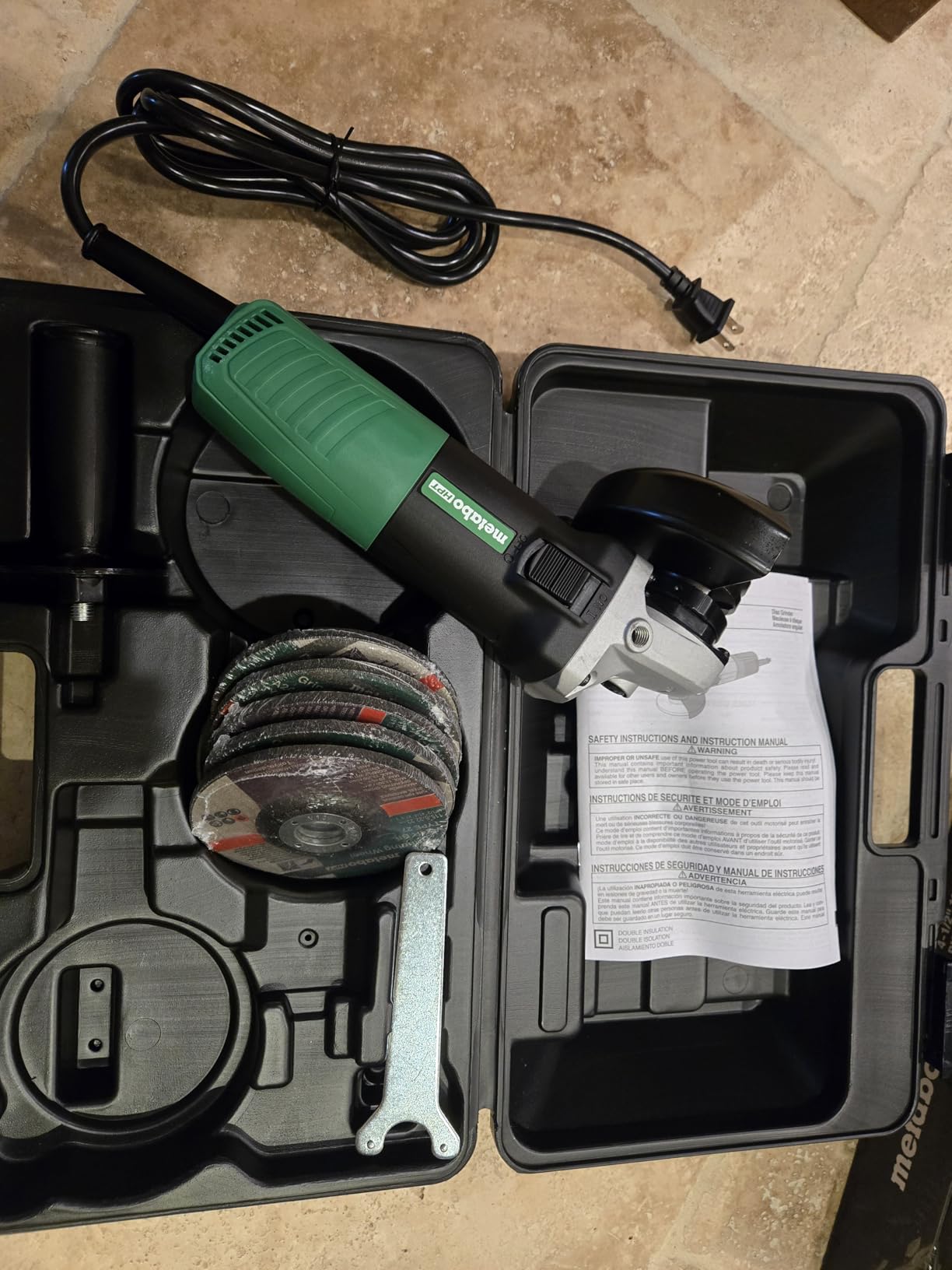 Metabo HPT 4-1/2-Inch Angle Grinder, Includes 5 Grinding Wheels & Hard Case, 6.2-Amp Motor, Compact & Lightweight, G12SR4 customer photo 2