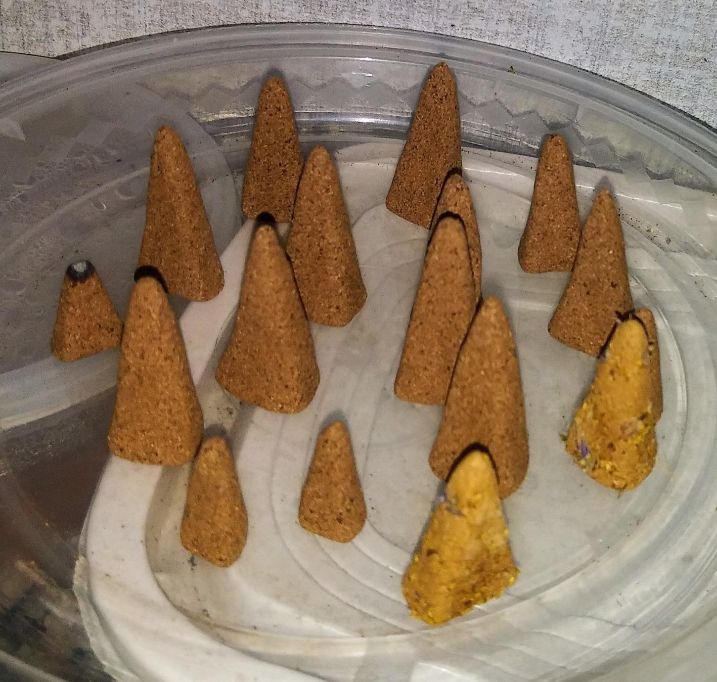 Organic Earth Makko Powder 4oz - High Grade Premium Powder Incense Burner Kit (for Making Cone and Coil Incense) - DIY Gift - Spiritual Kit customer photo 1