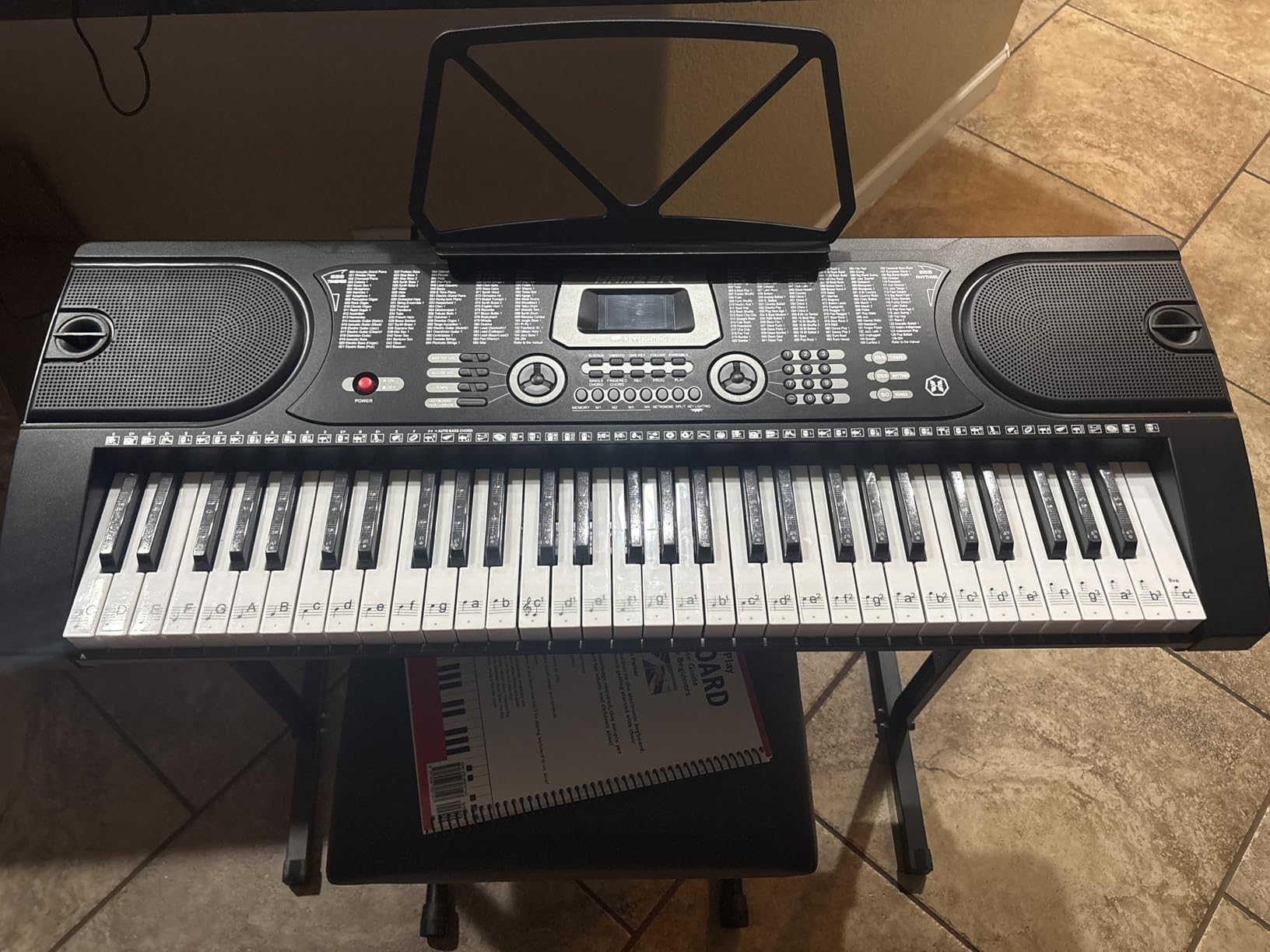 Hamzer 61 Key Keyboard Piano with Lighted Keys, Beginner Electronic Piano Keyboard Set with Stand, Bench, Headphones, Microphone, Keynote Stickers customer photo 1