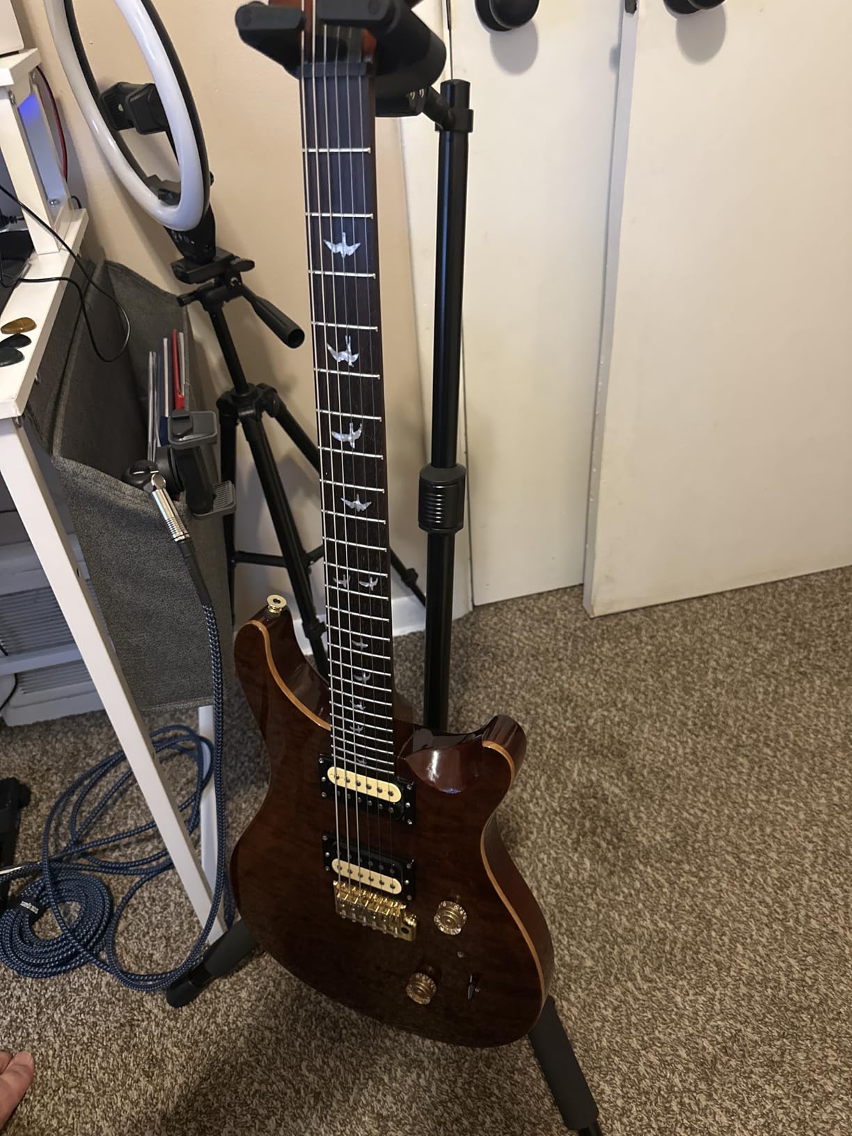 Hercules GS415BPLUS AutoGrip System Guitar Stand customer photo 2